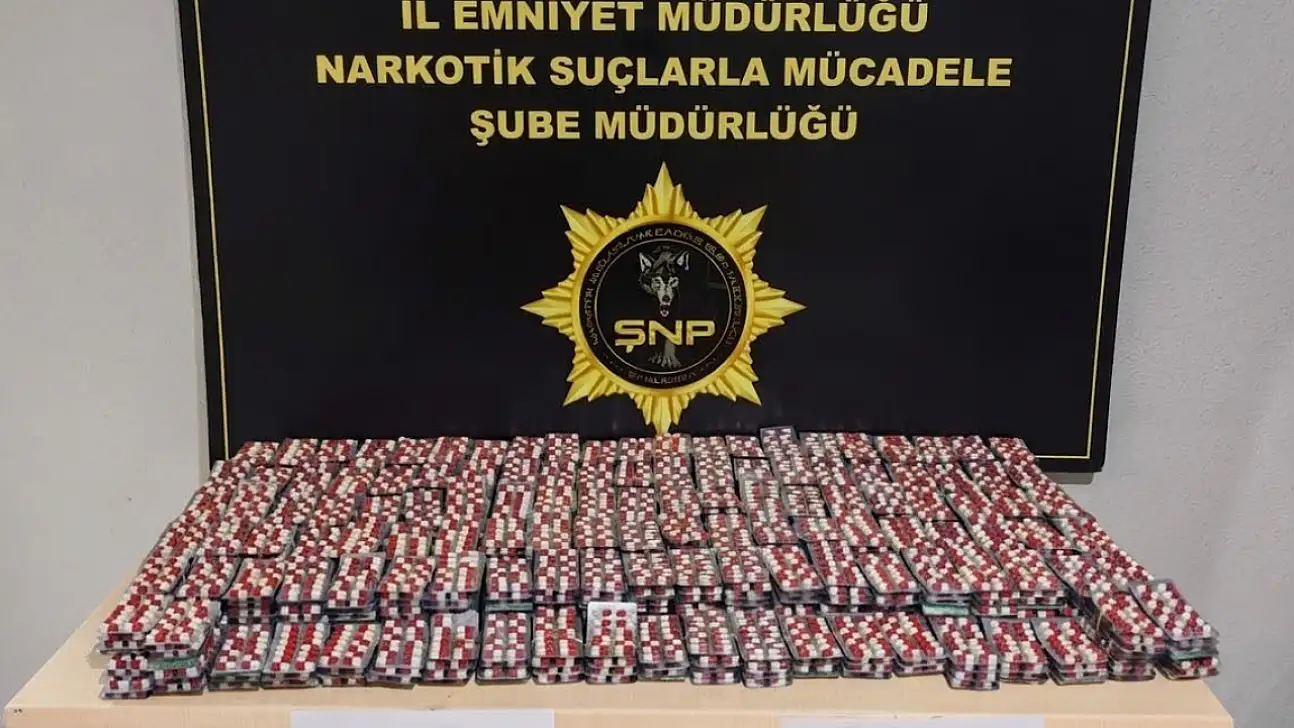Zehir tacirlerine darbe: 13 bin 100 uyuşturucu hap yakalandı
