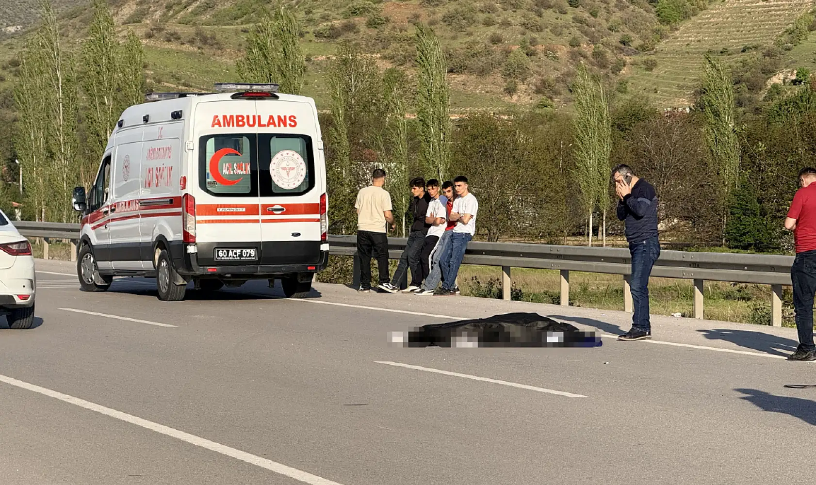 Kontrolden çıkan motosiklet can aldı
