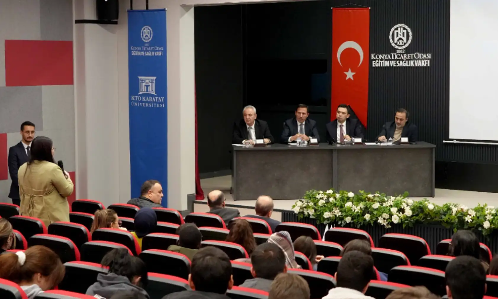 Karatay'da deneyim paylaşımı: Kaymakam Ayhan ve Başkan Kılca öğrencilerle buluştu