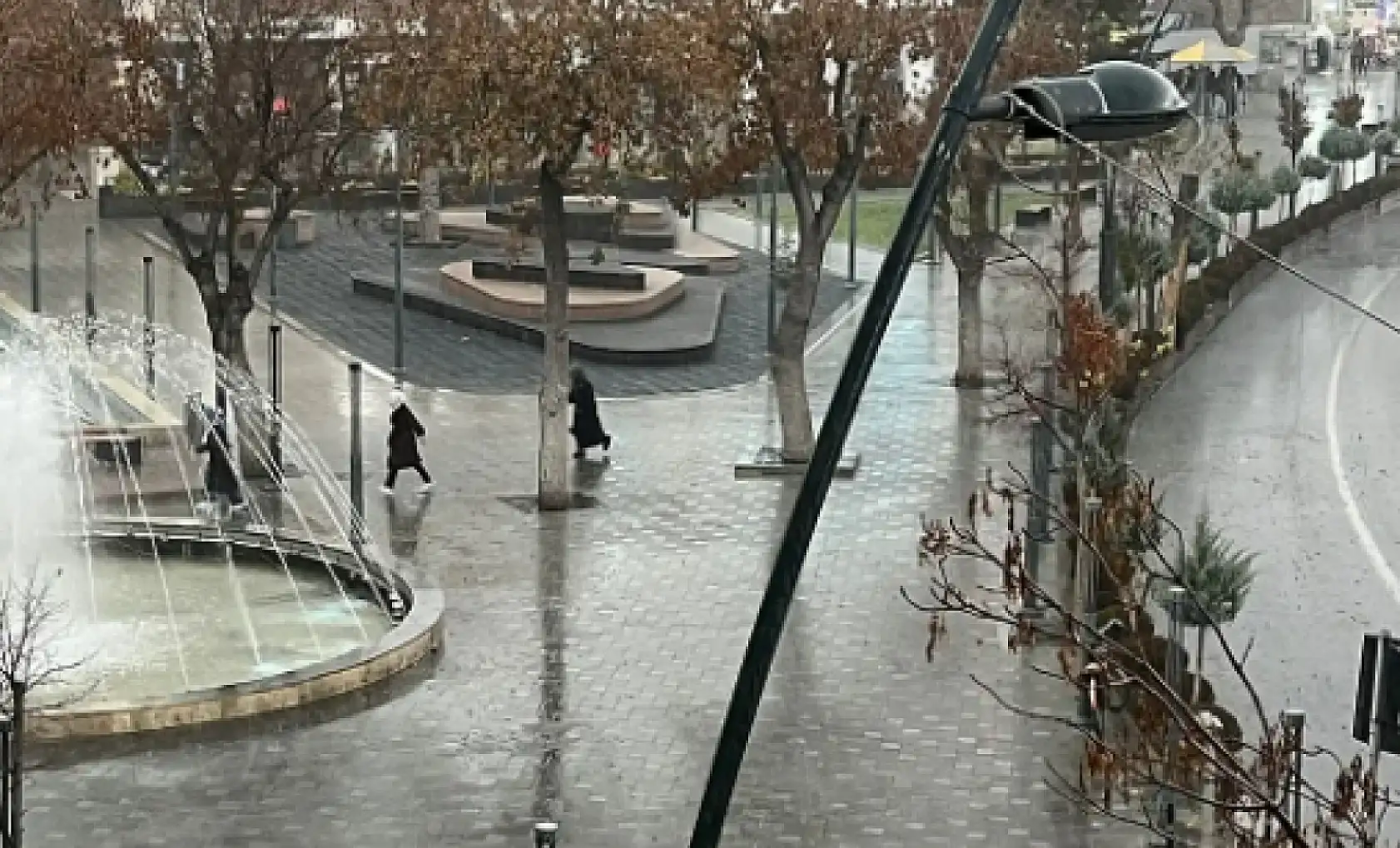 Konya'ya sağanak yağış uyarısı: Plan yapanlar önlem alın!