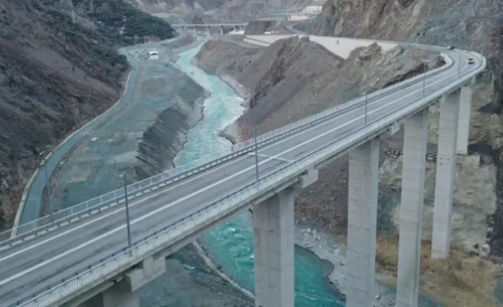 Konya'da bir yol 3 ilçeyi birbirine bağlıyor: Alanında Türkiye'nin en iyilerinden!