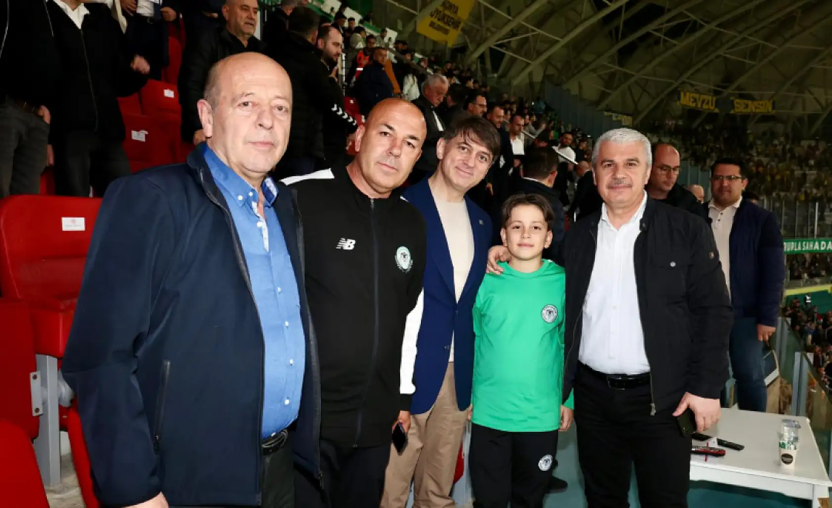 Müdür Koç ilk maçında taraftarların ilgi odağı oldu!
