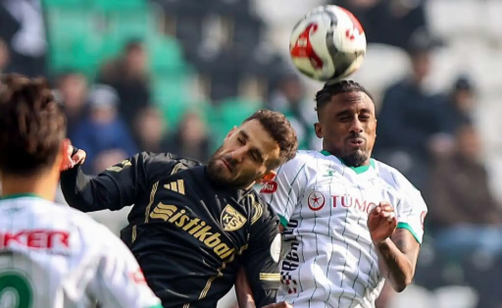 Konyaspor sınıfta kaldı:  İlk yarı karnesi çok zayıf!