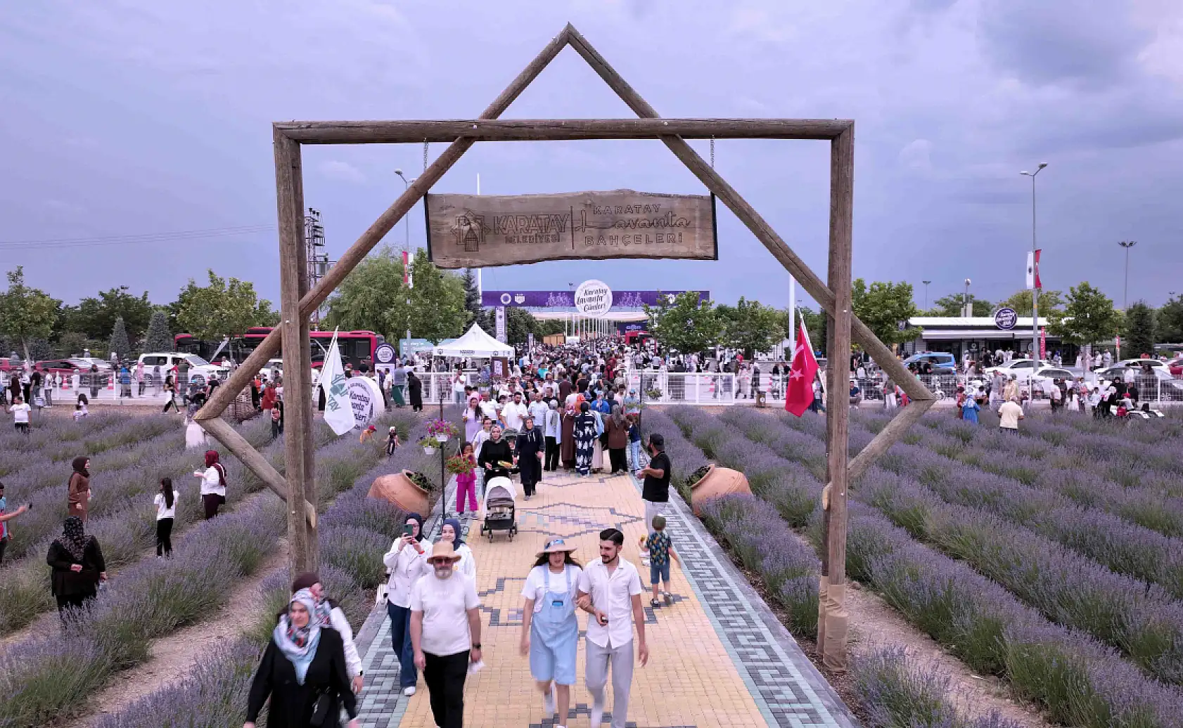Konya'nın mor denizine akın ettiler! Rekor katılımla tamamlandı