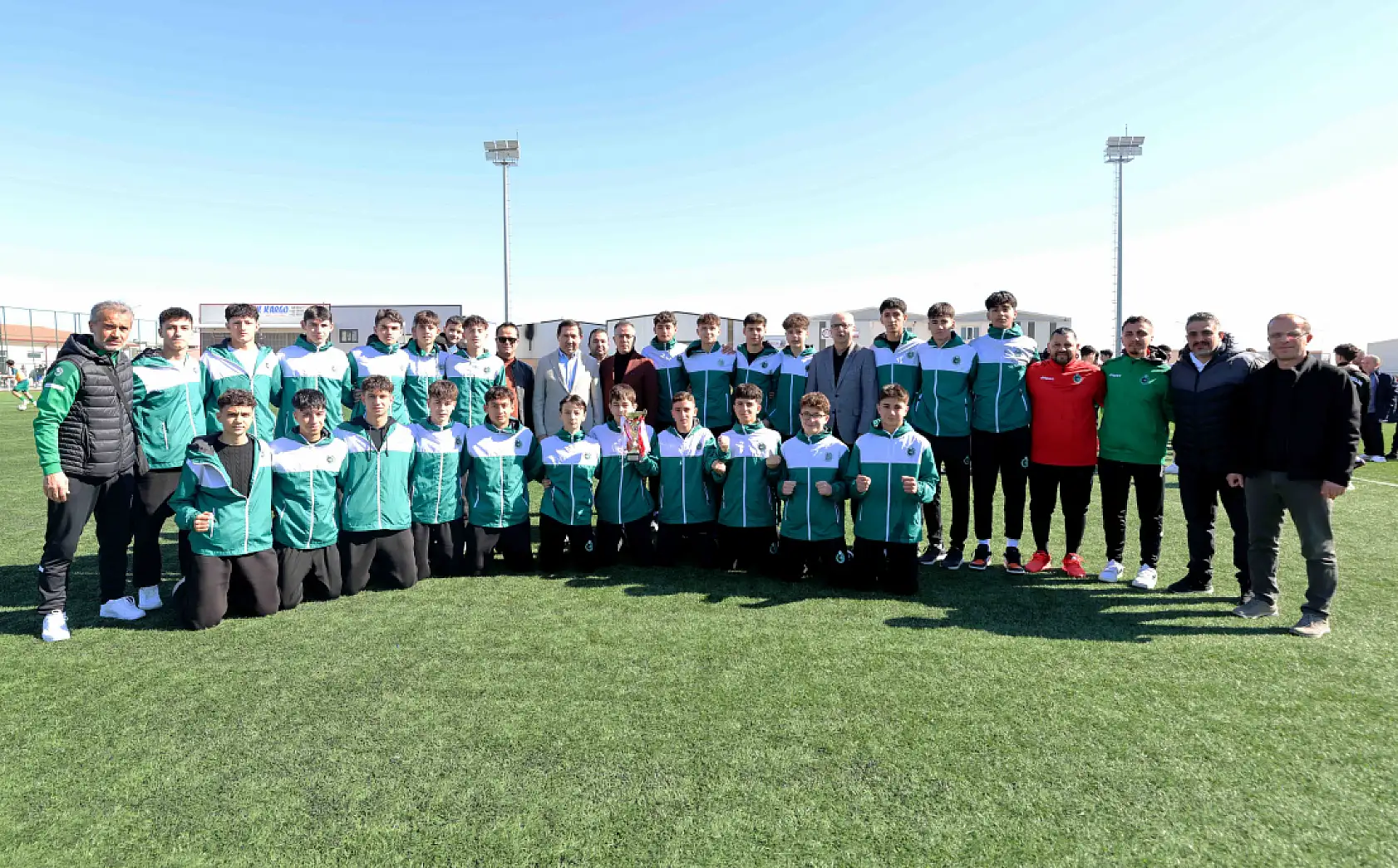 Konya'dan Türkiye sahasına: Karataylı U16 futbolcular şampiyonluk sevincini yaşadı