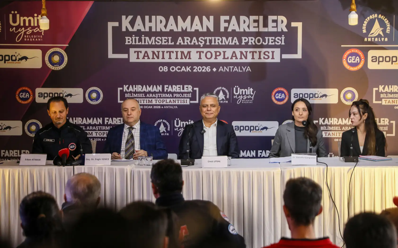 Dünyada ilk! Sırt çantalı fareler enkaz altında nefes arayacak