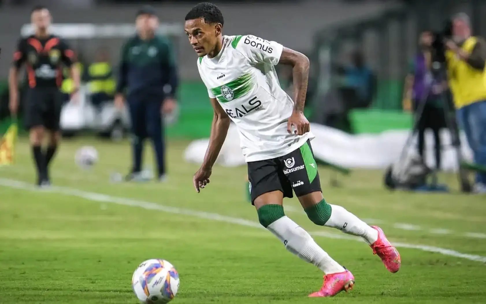 Avrupa, Amerika, Asya… Konyaspor bu oyuncuları mutlaka takip etmeli! Dünya futbolunda adından söz ettirebilecek yıldız adayları