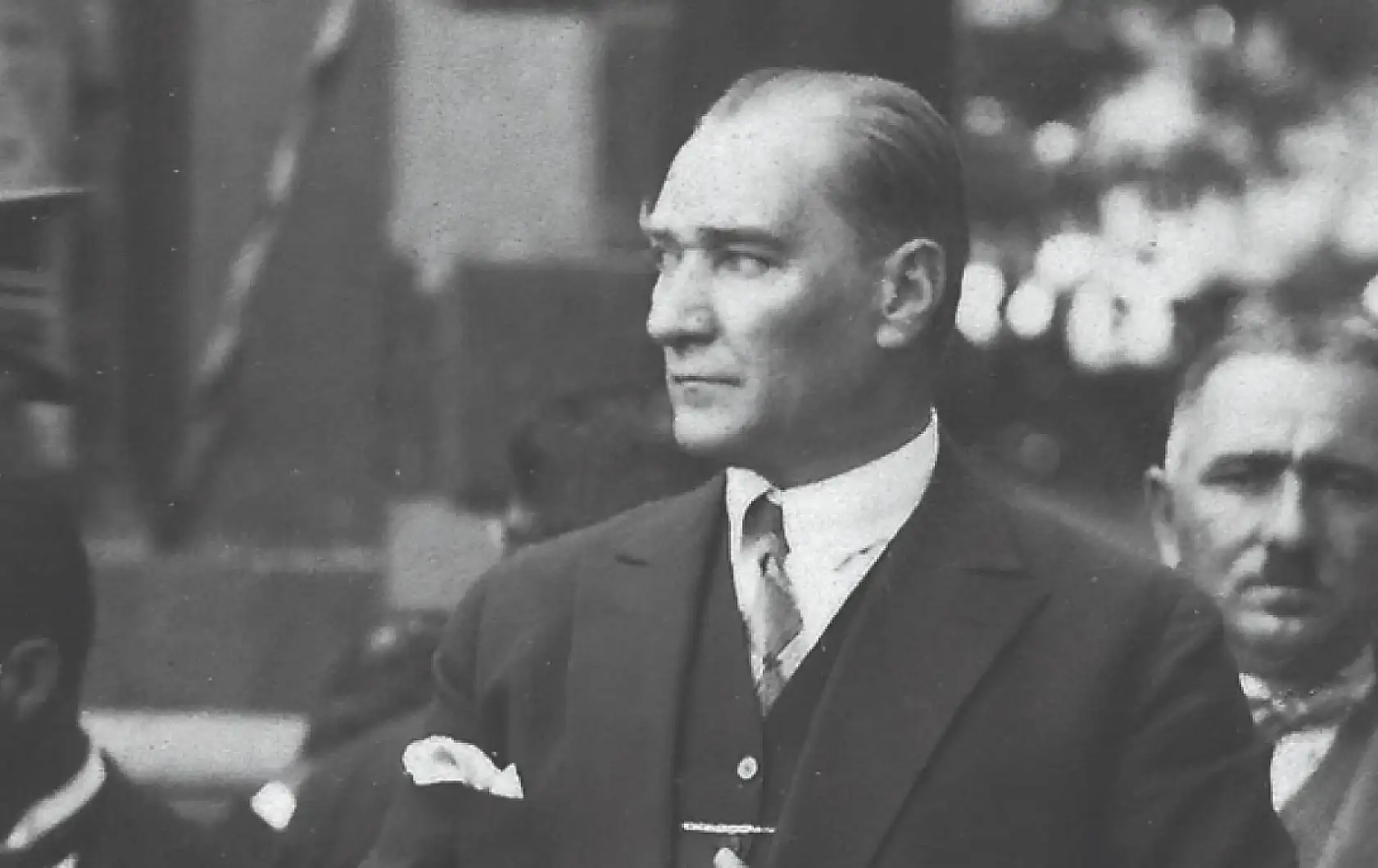 Mustafa Kemal Atatürk, saygıyla anıldı!