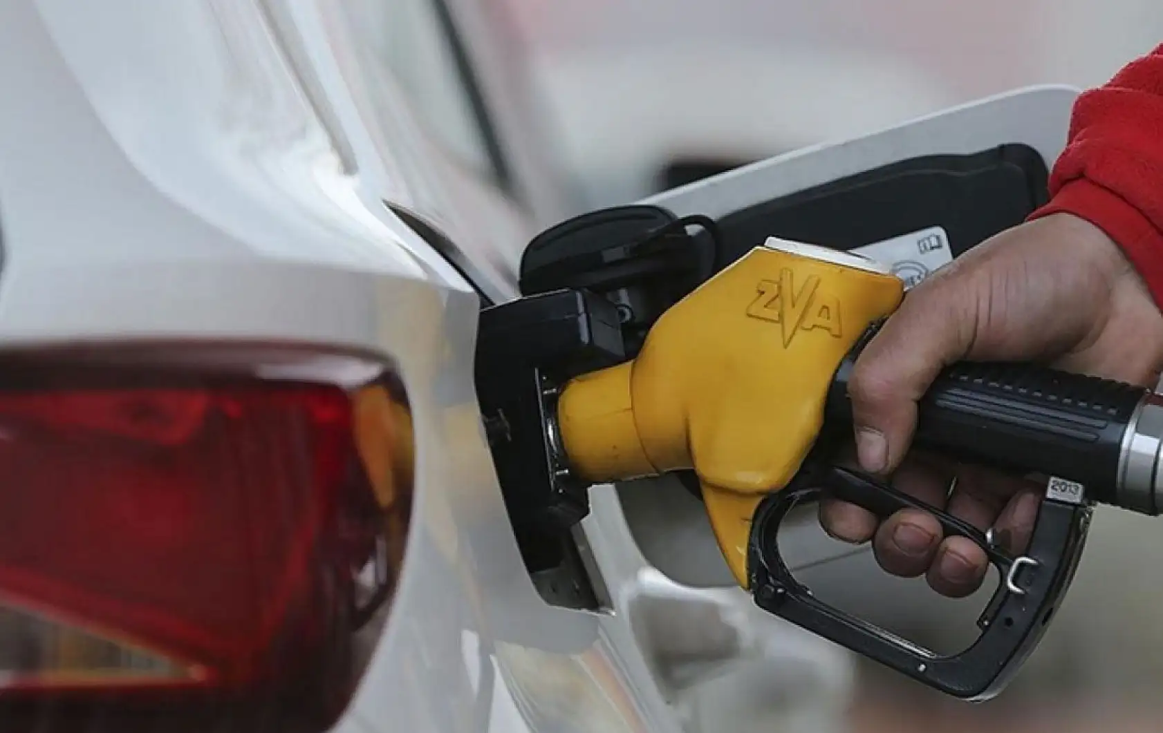 Akaryakıtta tabelalar değişiyor! Benzine indirim kapıda: Konya'da kaç TL olacak?