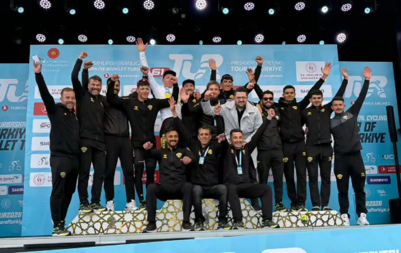 Konya ekibi dünya devleri arasında alkış topladı