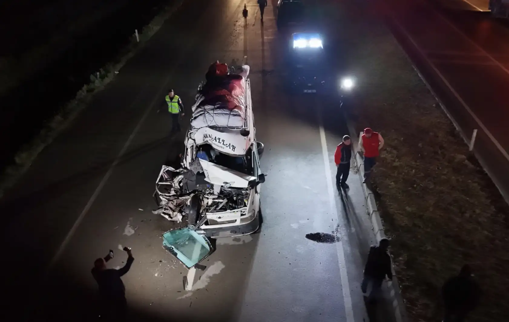 Aksaray-Konya hattında can pazarı: 4'ü ağır 12 yaralı