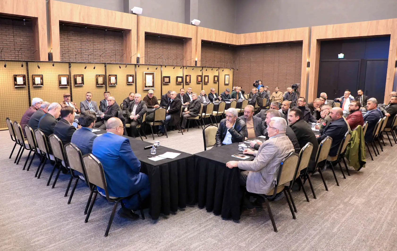 Karatay'da 63 mahalle tek masada: Hedef daha güçlü bir Konya