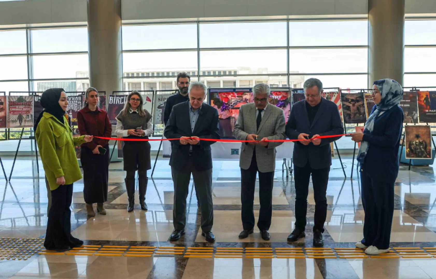 Konya'da öğrenciler, Çanakkale Zaferi'ni sanatla anlattı