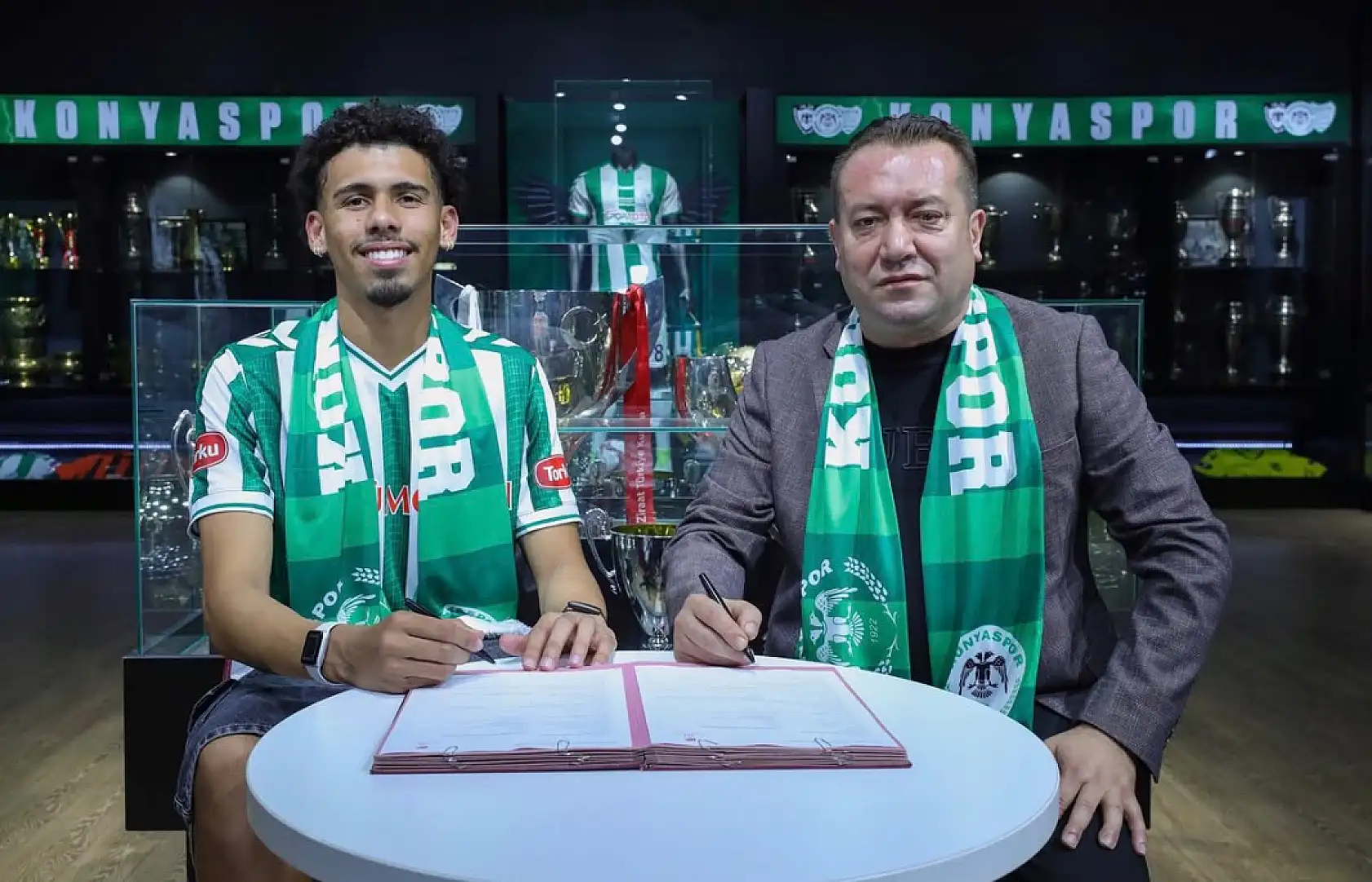 Konyaspor'dan Brezilya çıkarması! İmzalar resmen atıldı