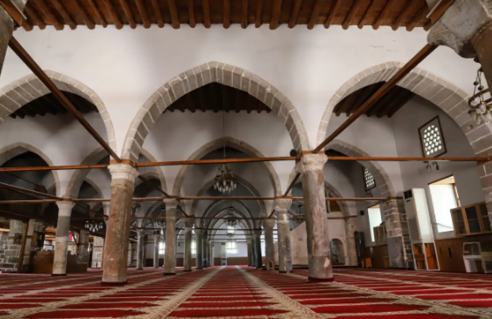 Konya'daki camii Anadolu'nun tarihini gün yüzüne çıkarıyor!
