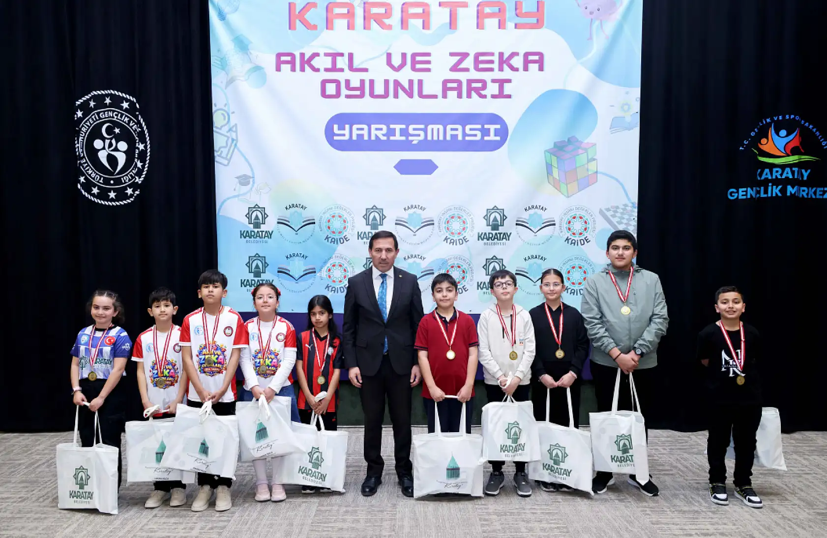 Konya'daki zeka yarışı nefes kesti: 223 öğrenci finale koştu