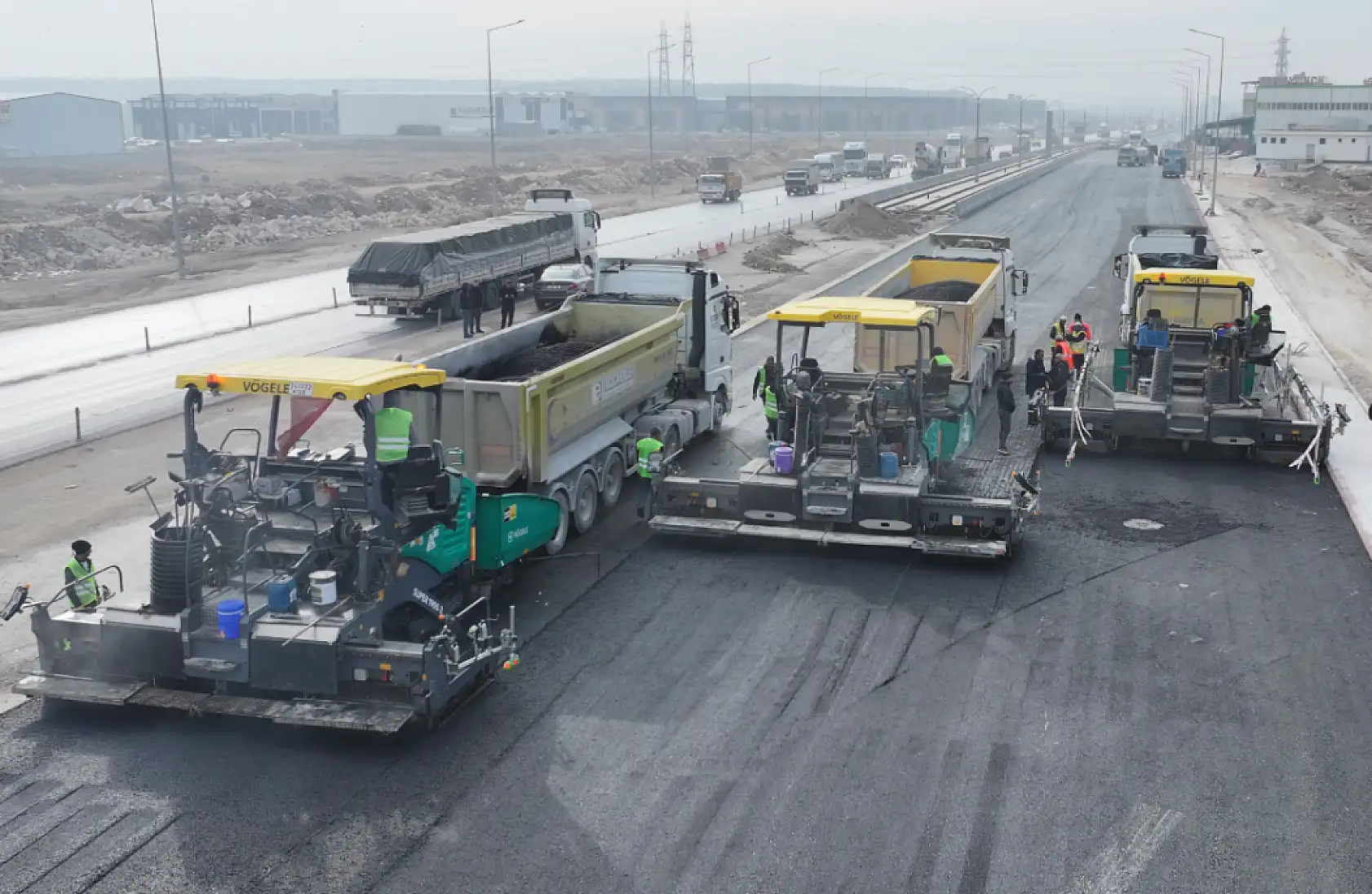 Konya'da tramvay hattı çalışmaları hız kesmeden sürüyor: Aslım caddesi'nde asfalt yenileme başladı!