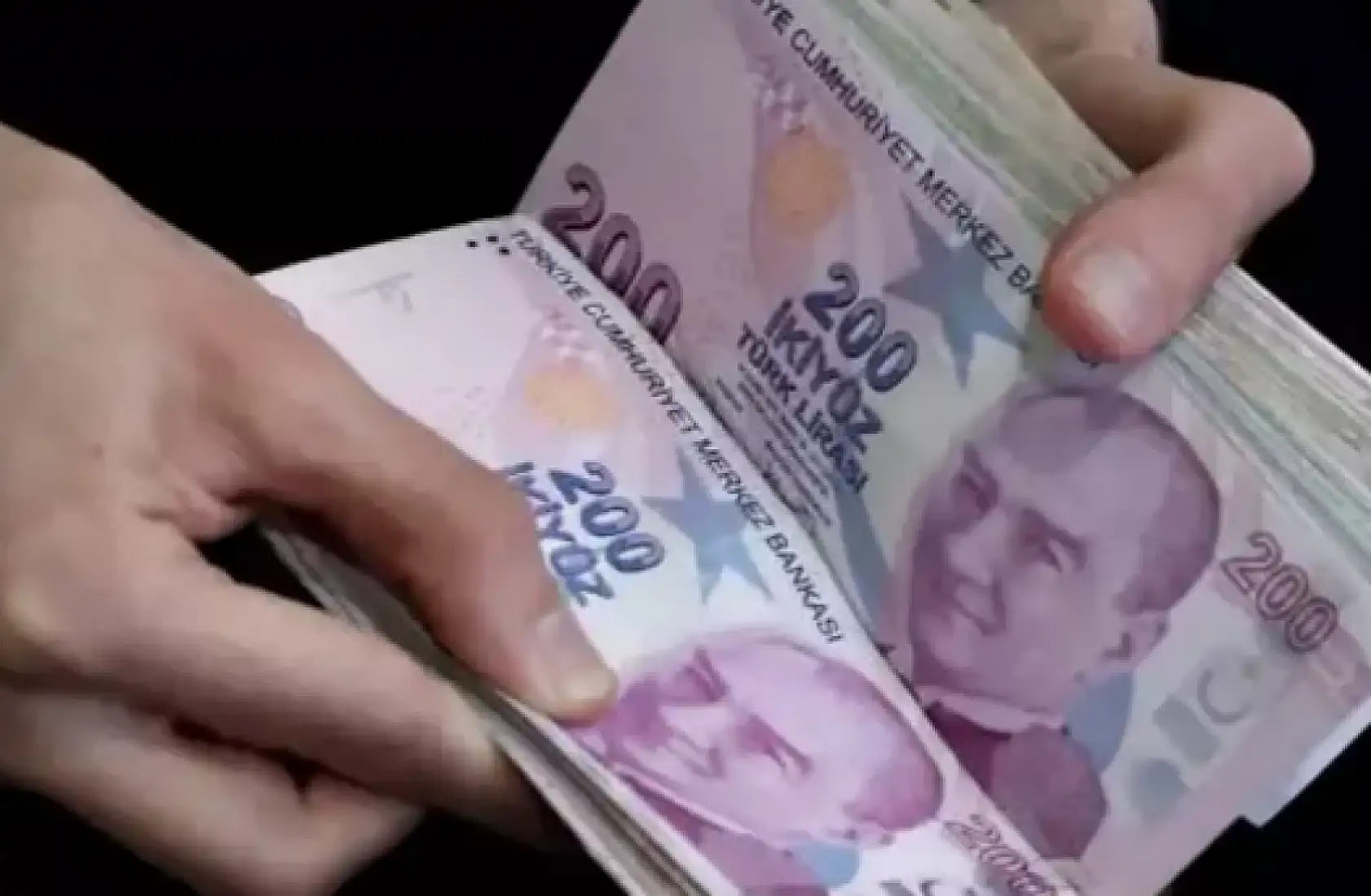 Milyonlarca çalışanı ilgilendiren asgari ücret zammı için heyecanlandıran açıklama: Uzman isim rakam verdi!