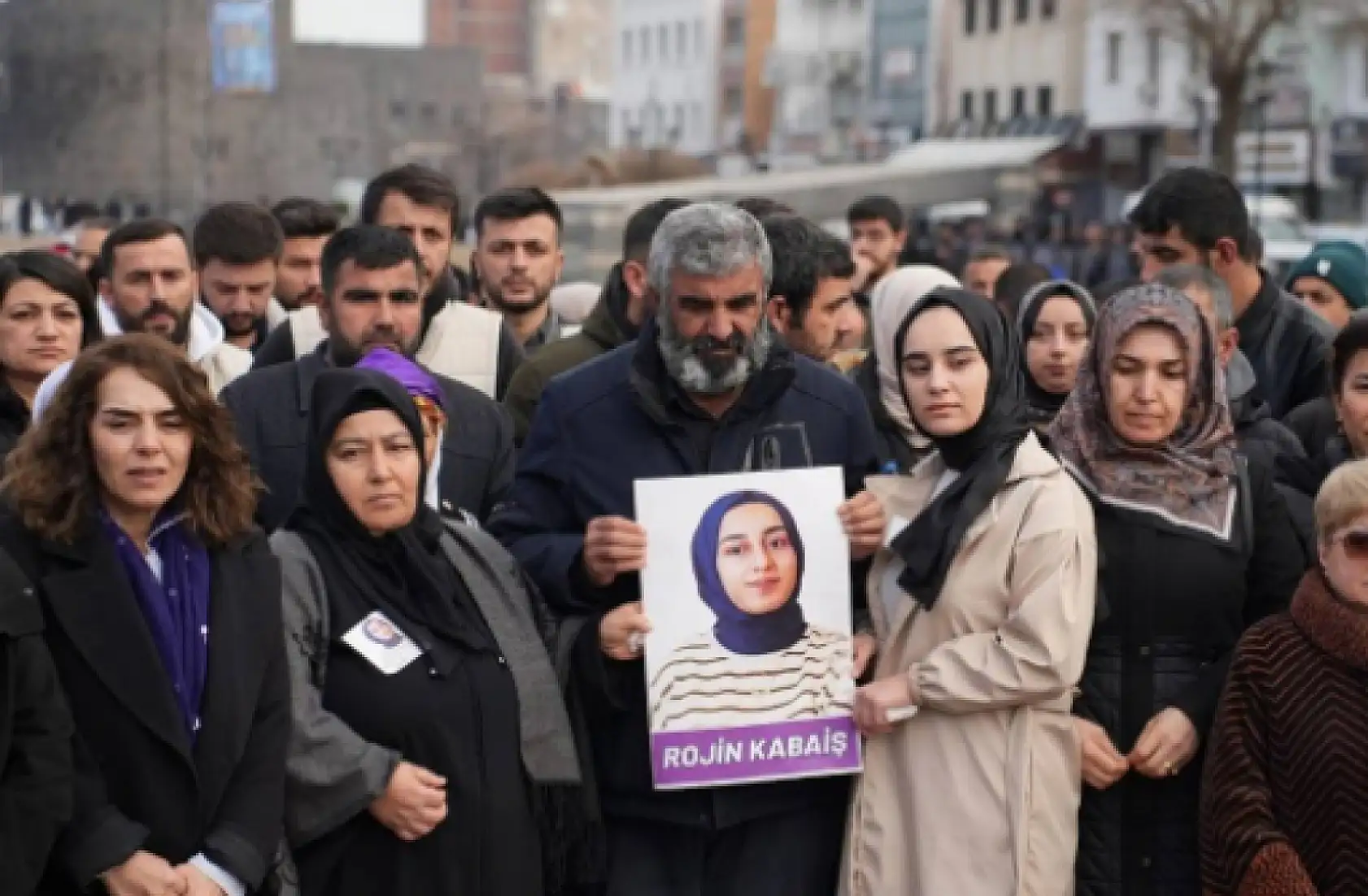 Esrarengiz cinayet sonrası öğrenciler ayaklandı: Masalara vurarak adalet arıyorlar!