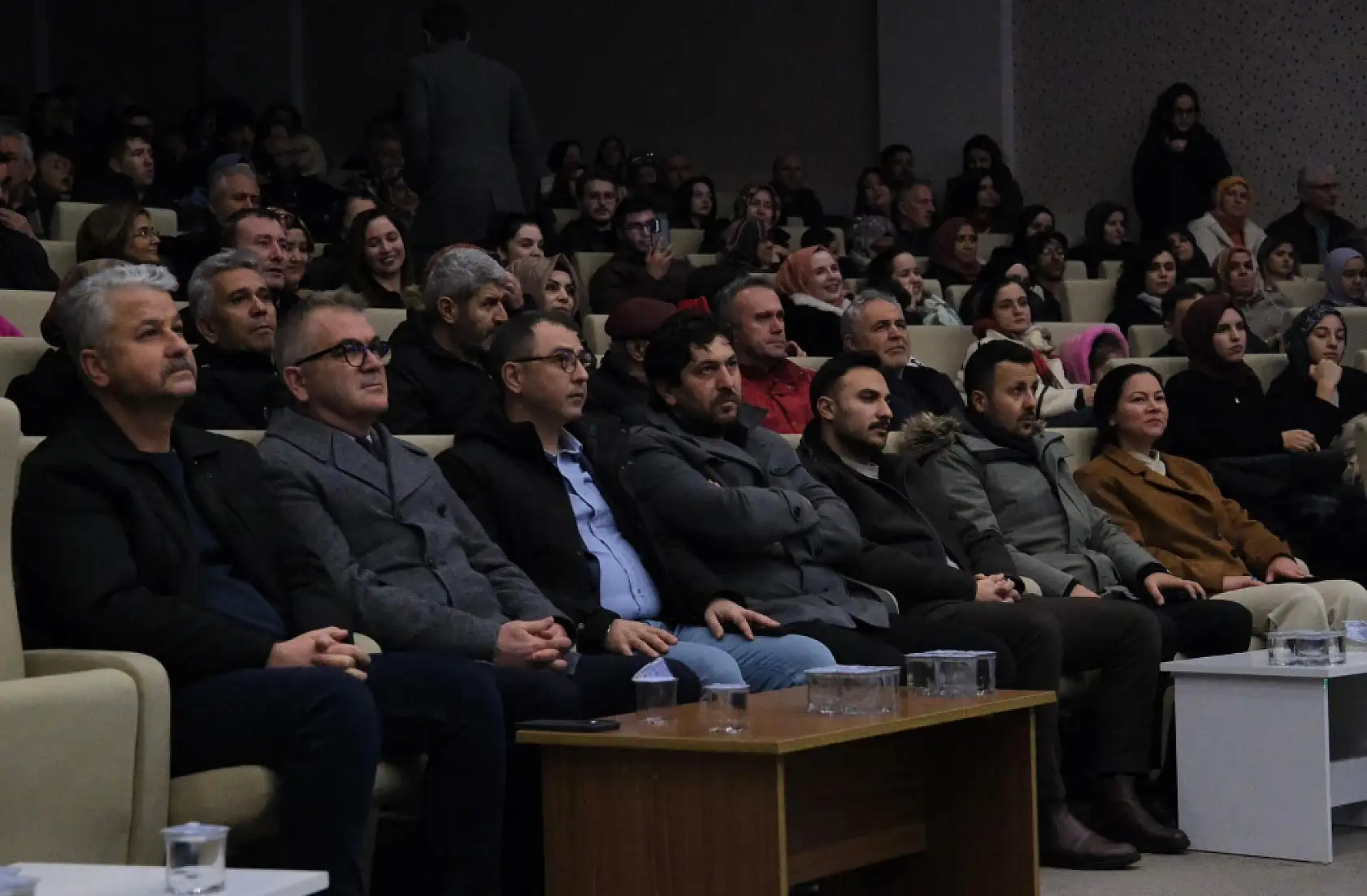 Konya'da unutulmaz arabesk gecesi: Dev organizasyon yoğun ilgi gördü
