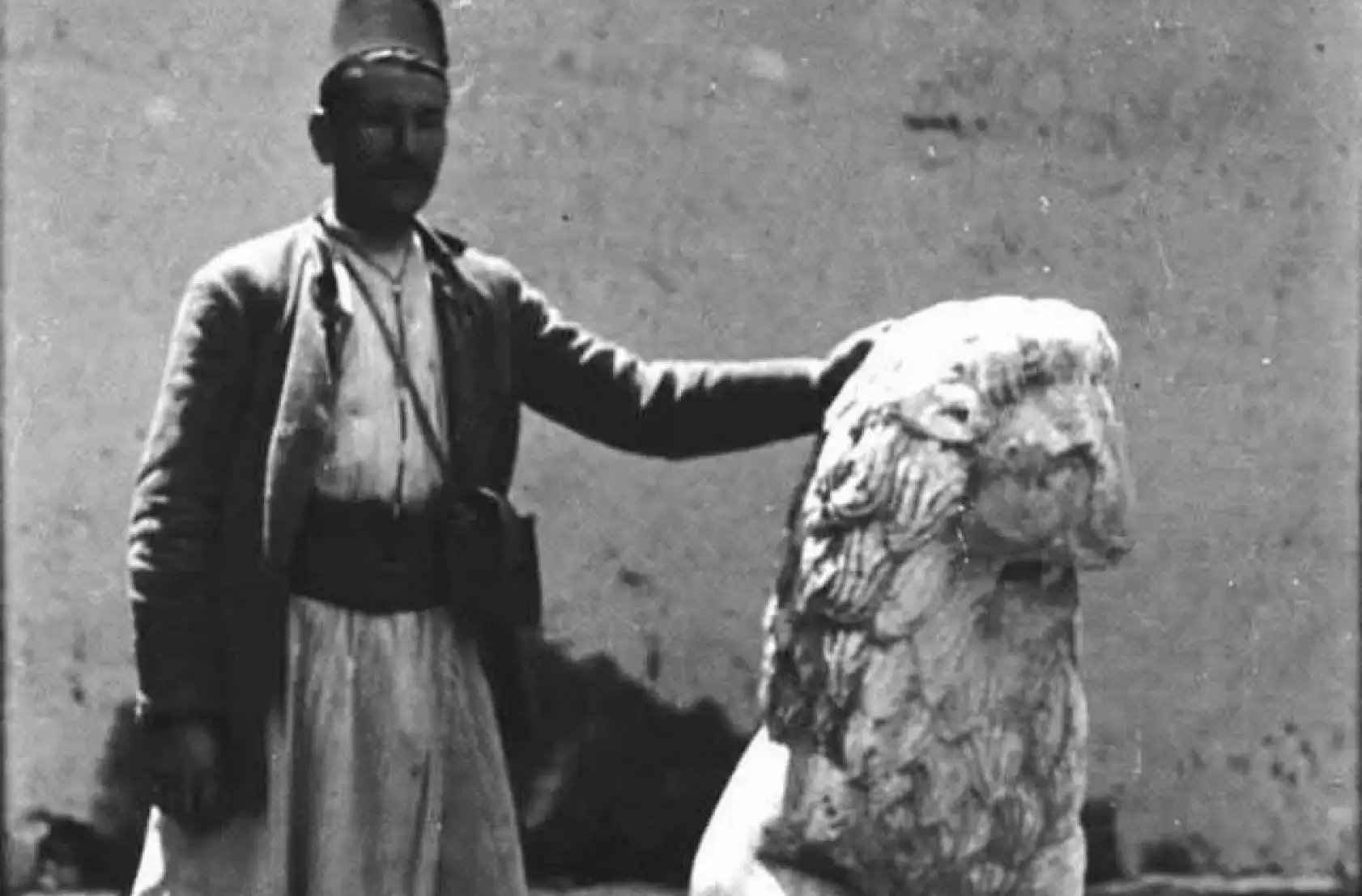 Konya'da çekildiği iddia edilen 120 yıllık fotoğraf sosyal medyayı ikiye böldü!