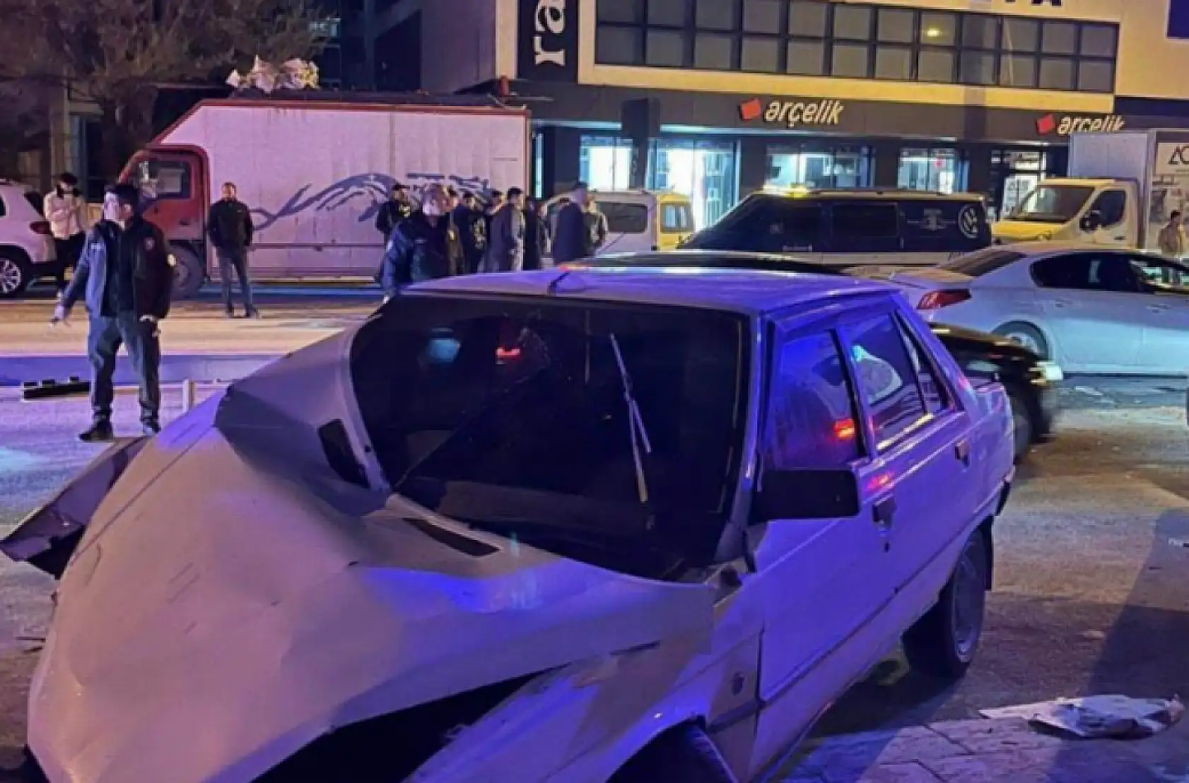 Konya'da ehliyetsiz sürücü ortalığı savaş alanına çevirdi!