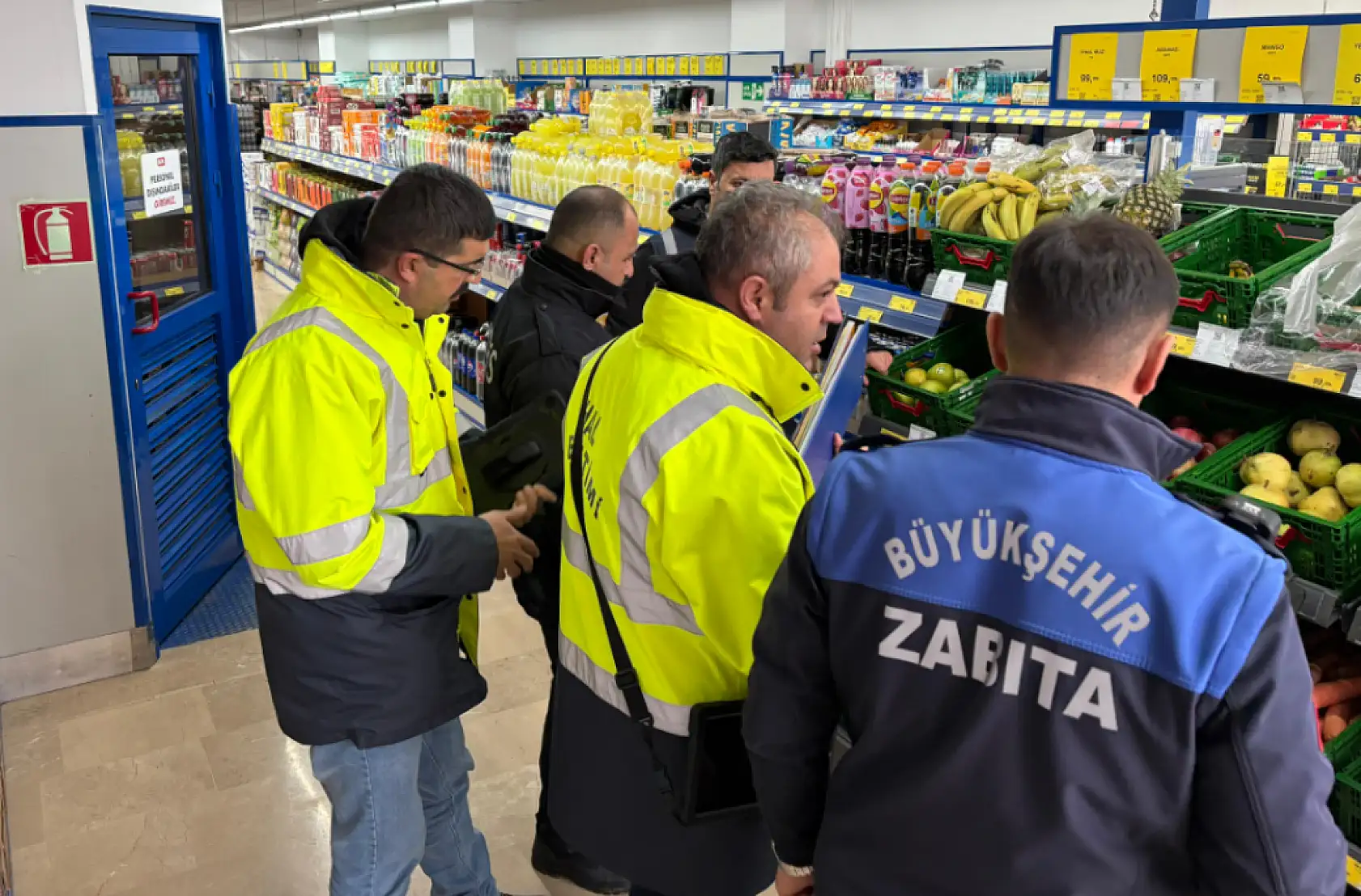 Konya'da marketler ve satış noktaları mercek altında