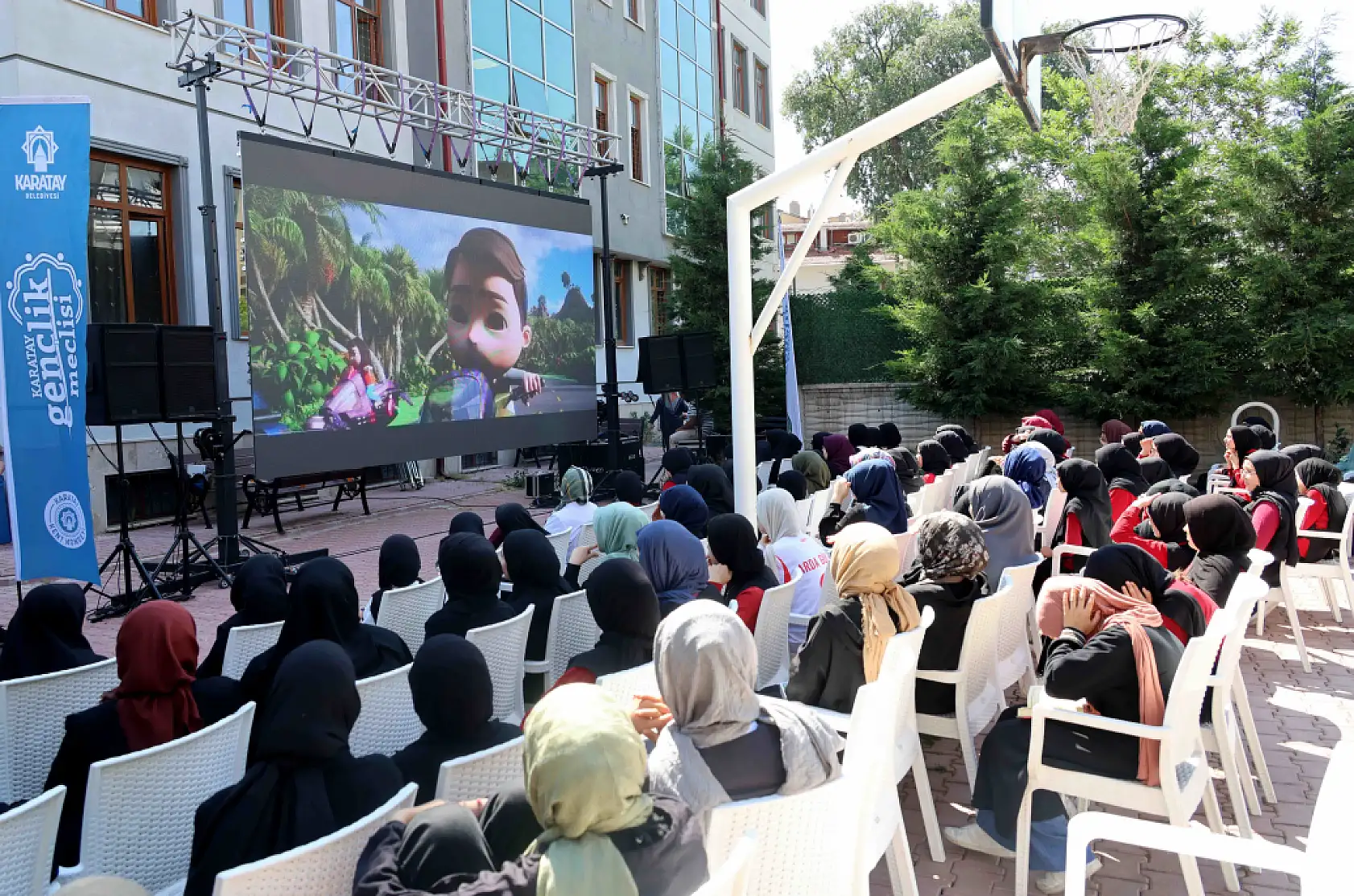 Konya'da tonlarca atık ödülle buluştu