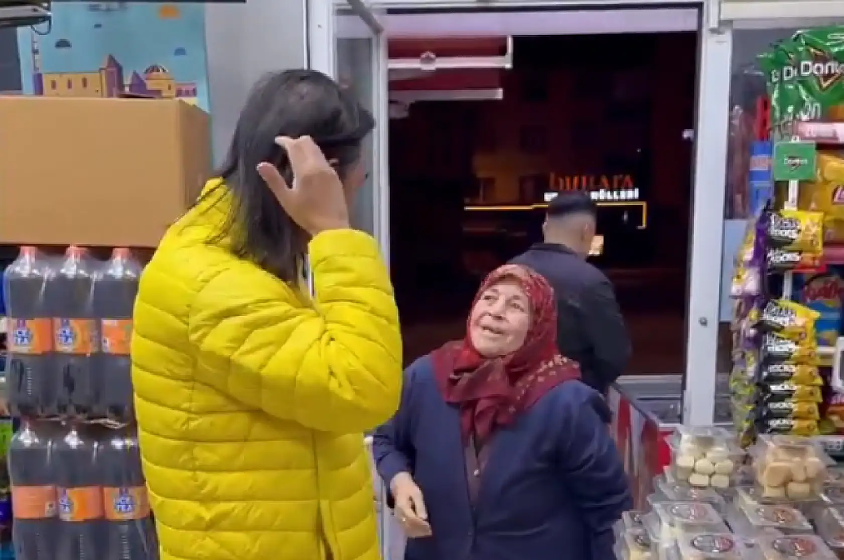 Ünlü Sanatçı Konyalıların borcunu ödedi: 'Paylaşmaya devam edeceğim'