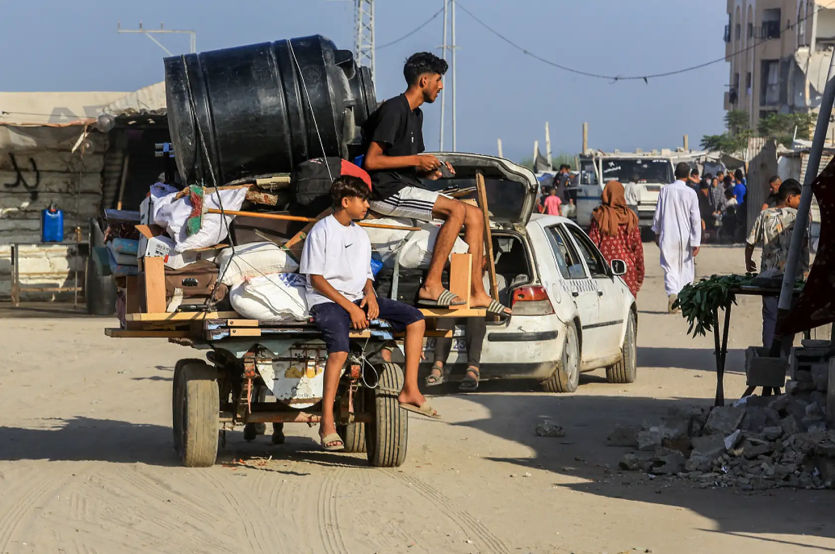 Gazze'den kaçan siviller Han Yunus'a sığınıyor