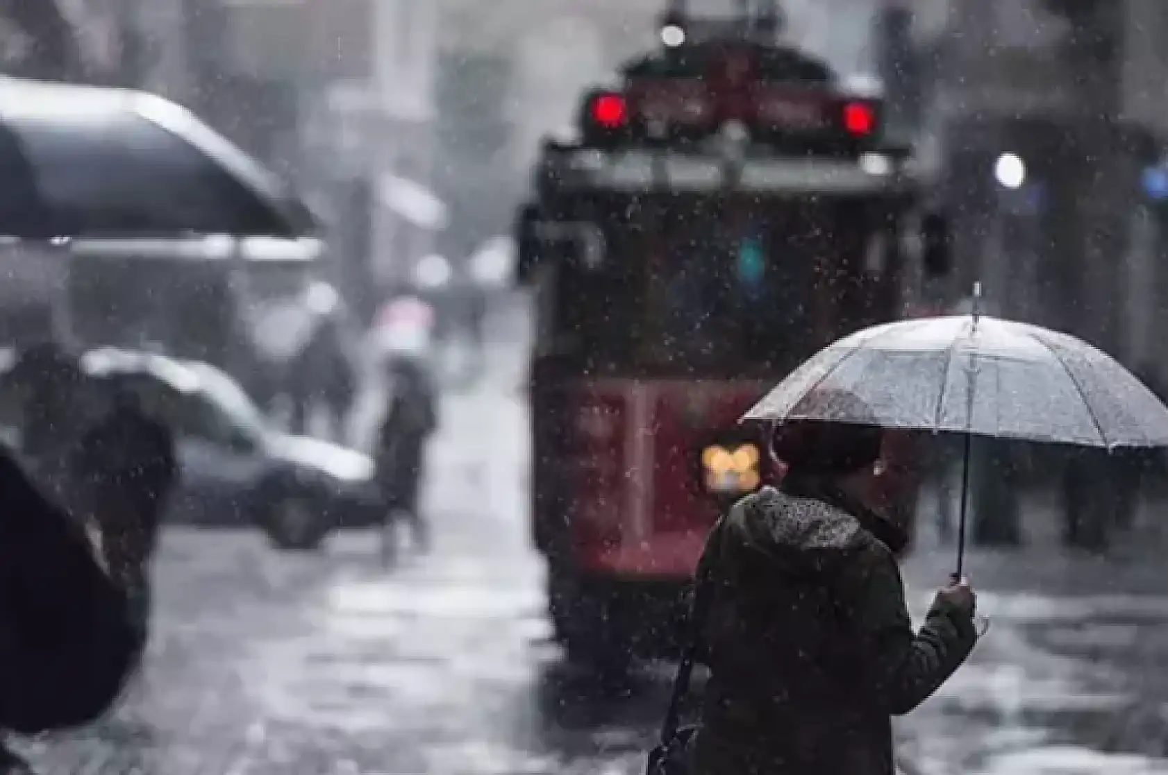 Konya'da sağanak yağış var: 2 gün zorlu geçecek!