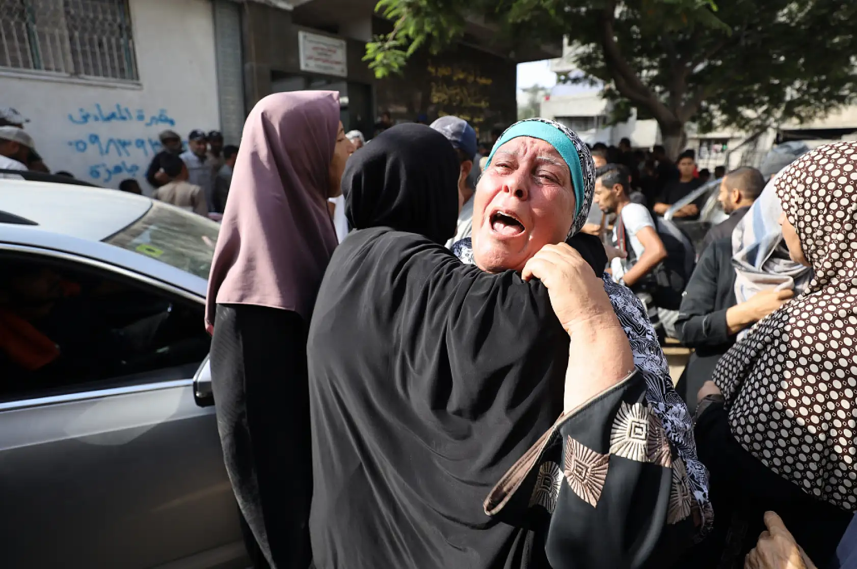 Soykırımcı İsrail ordusunun saldırıları sürüyor