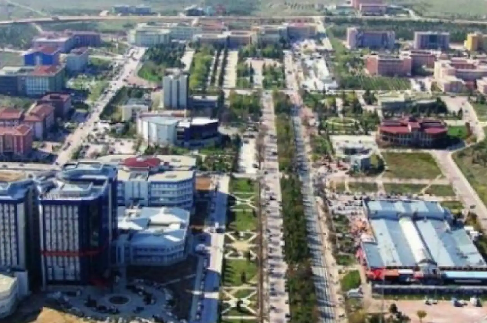 Konya'daki üniversitenin QR kod uygulaması ülke gündeminde: Vekilden eleştiri!