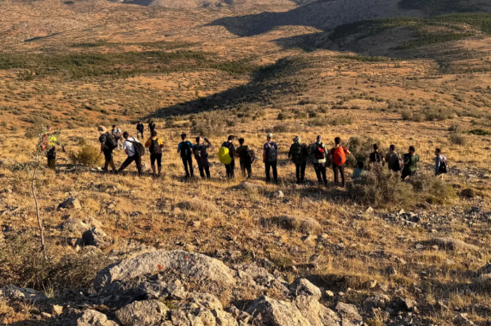 Konyalı Dağcılar 17 Ağustos Depremi'ni unutmadı: Loras Dağı zirvesinde farkındalık yürüyüşü!
