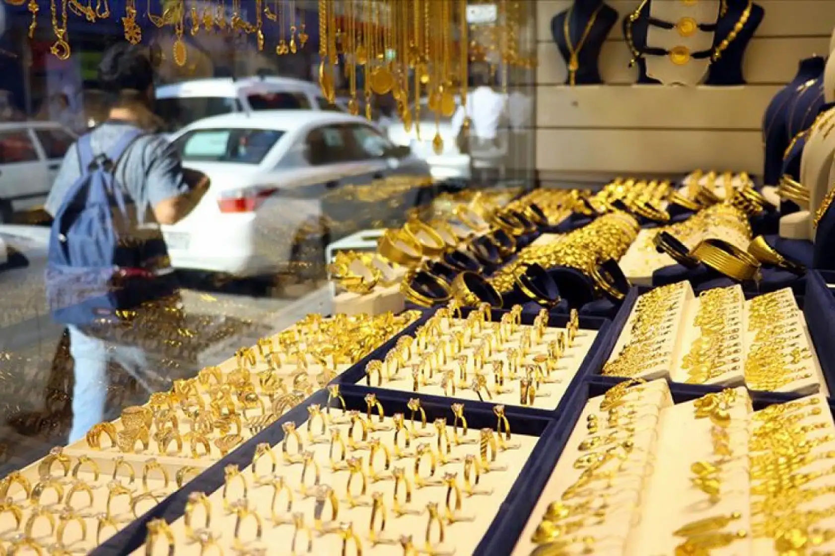 Konya'da altın piyasasında son durum: Gram ve çeyrek fiyatları dikkat çekiyor