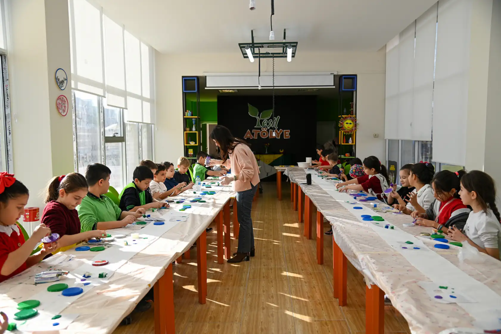 Konya'da minikler geri dönüşümü atölyede öğrendi