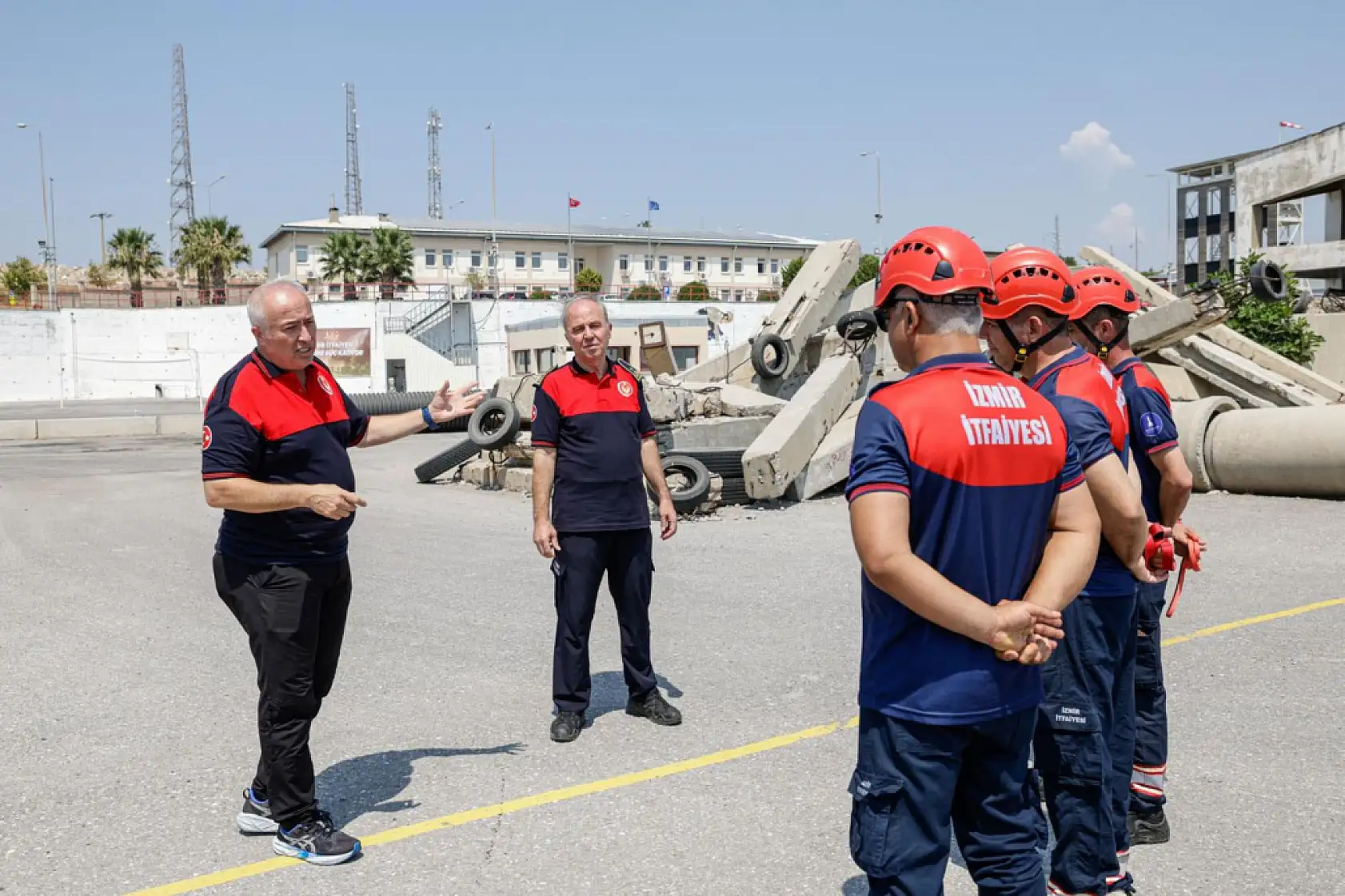 O karanlık geceyi itfaiyeciler anlattı