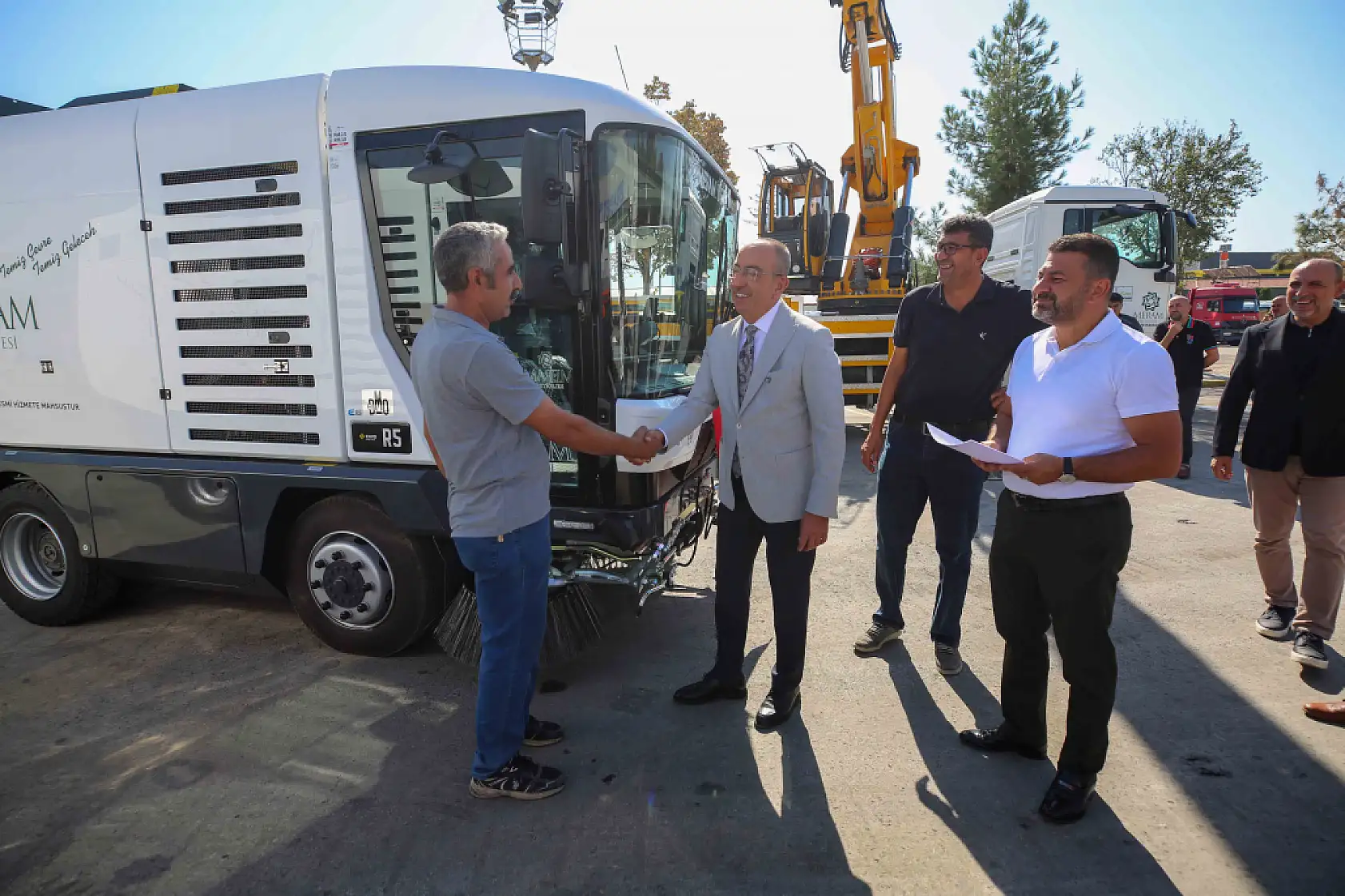 Konya'da hizmet filosu büyüyor! 2026'da 29 yeni iş makinesi