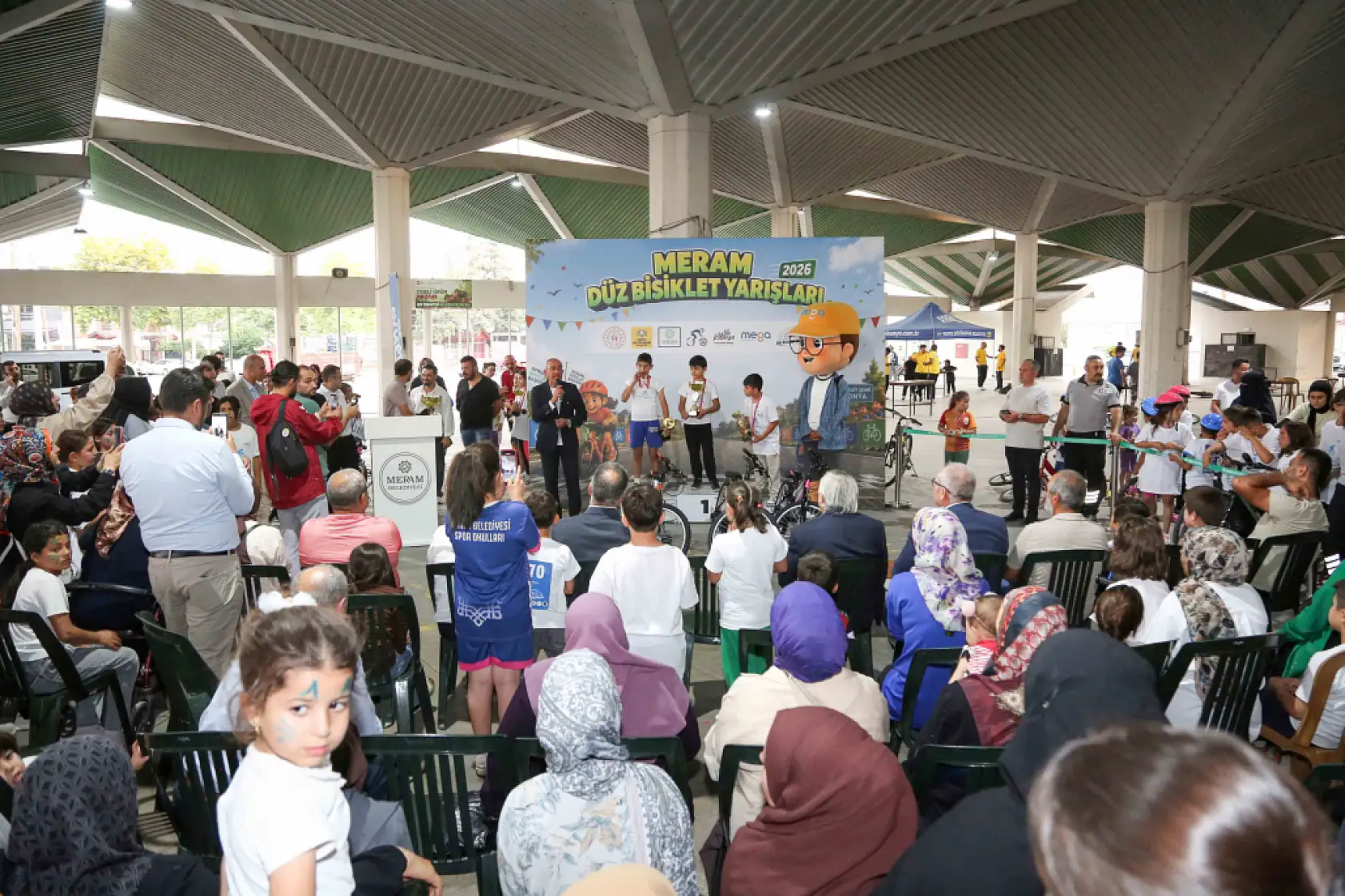 Konya'da çocukların bisiklet heyecanı mahalleleri sardı