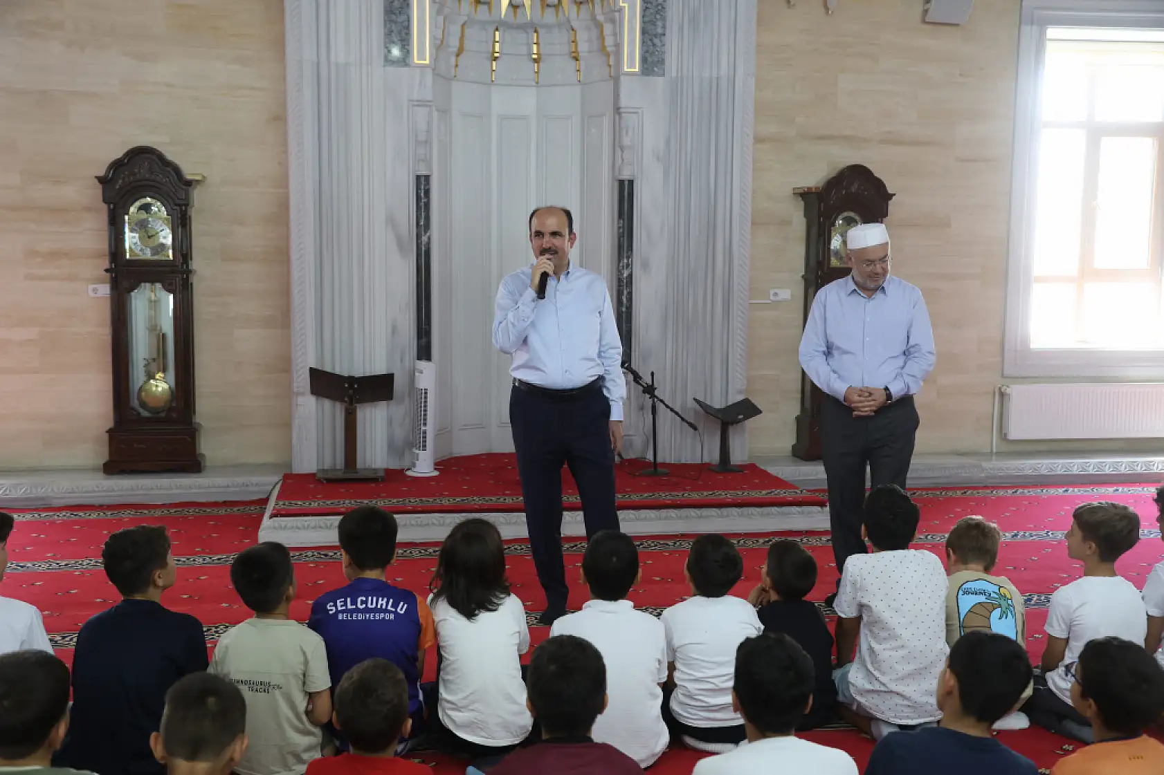 Konya'da camilerden yükselen çocuk sesleri umut oldu