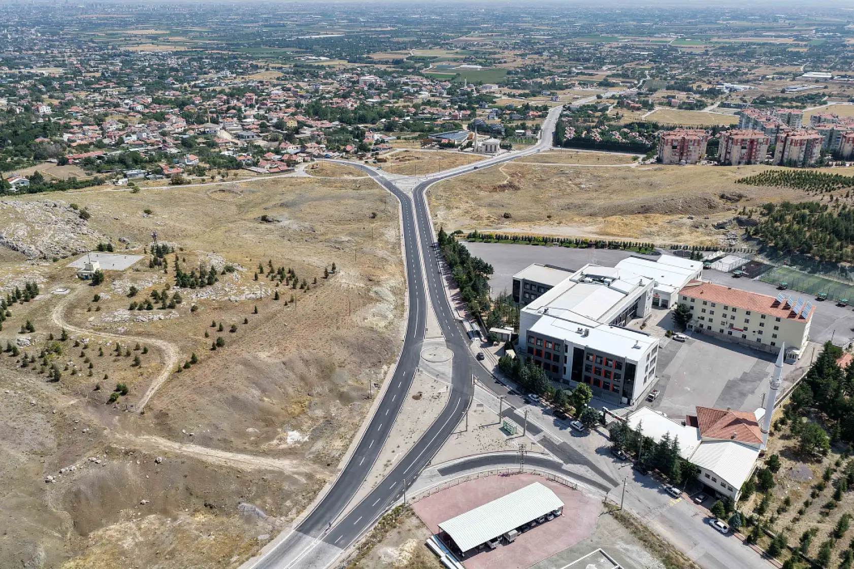 Sürücülerin ulaşım çilesi sona erdi: Konya'da kritik bağlantı yolu hizmete açıldı
