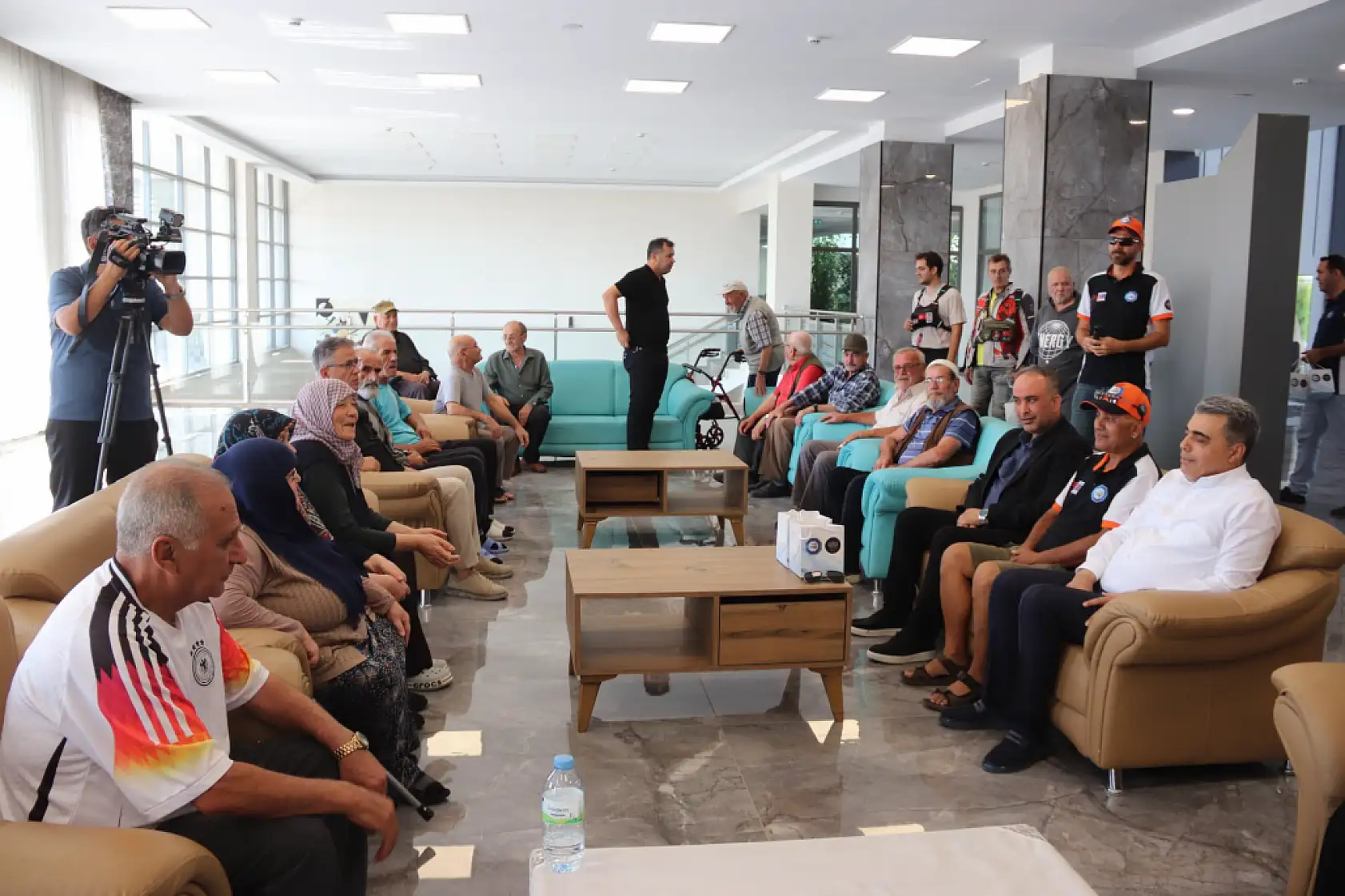 Konya'da huzurevi sakinlerine ralli heyecanı