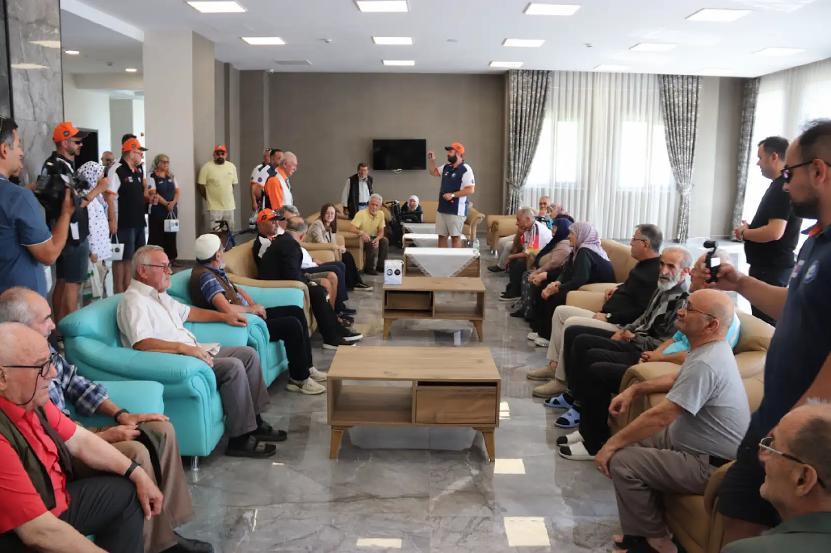 Konya'da huzurevi sakinlerine ralli heyecanı