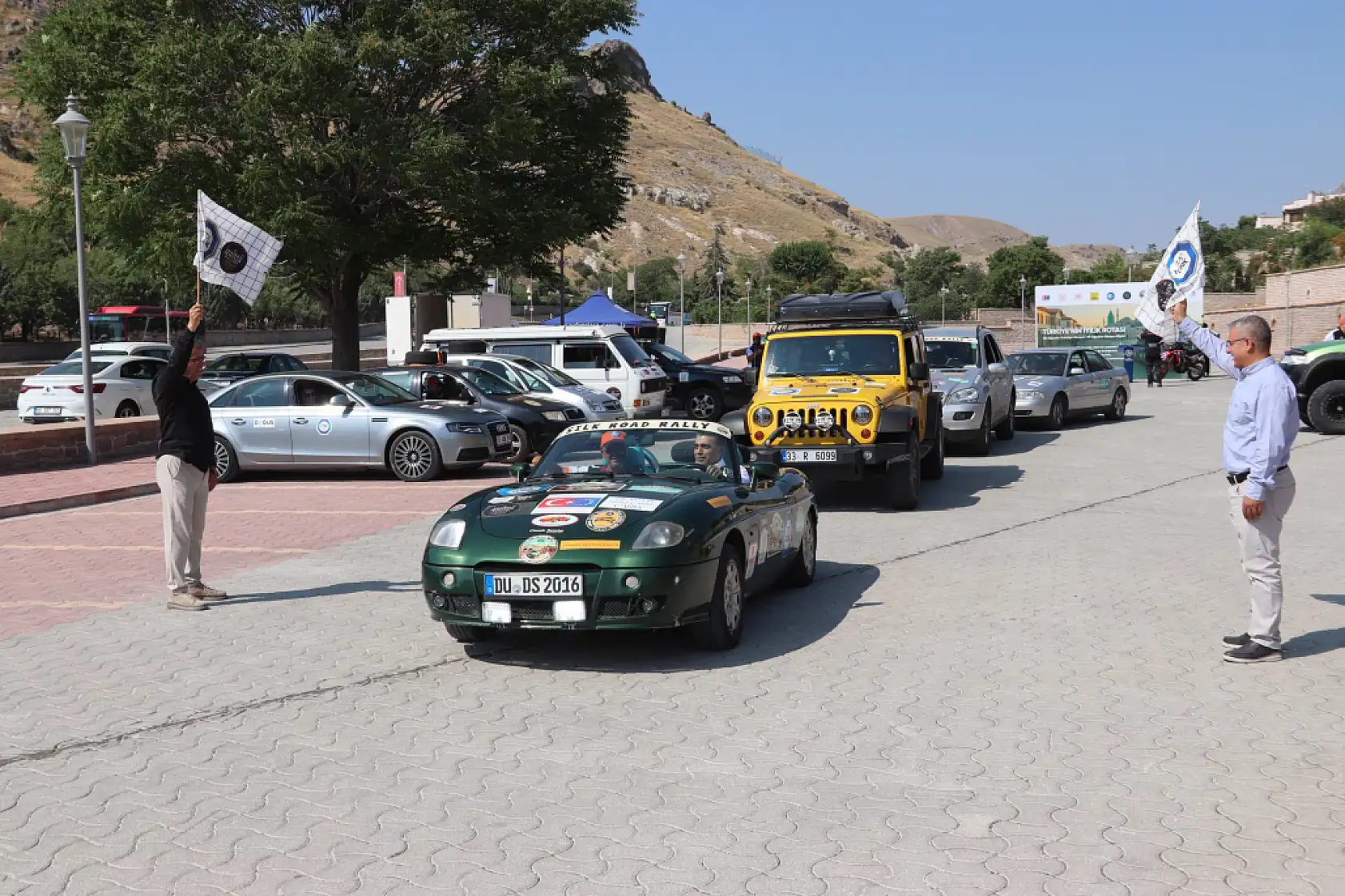 Konya'da huzurevi sakinlerine ralli heyecanı