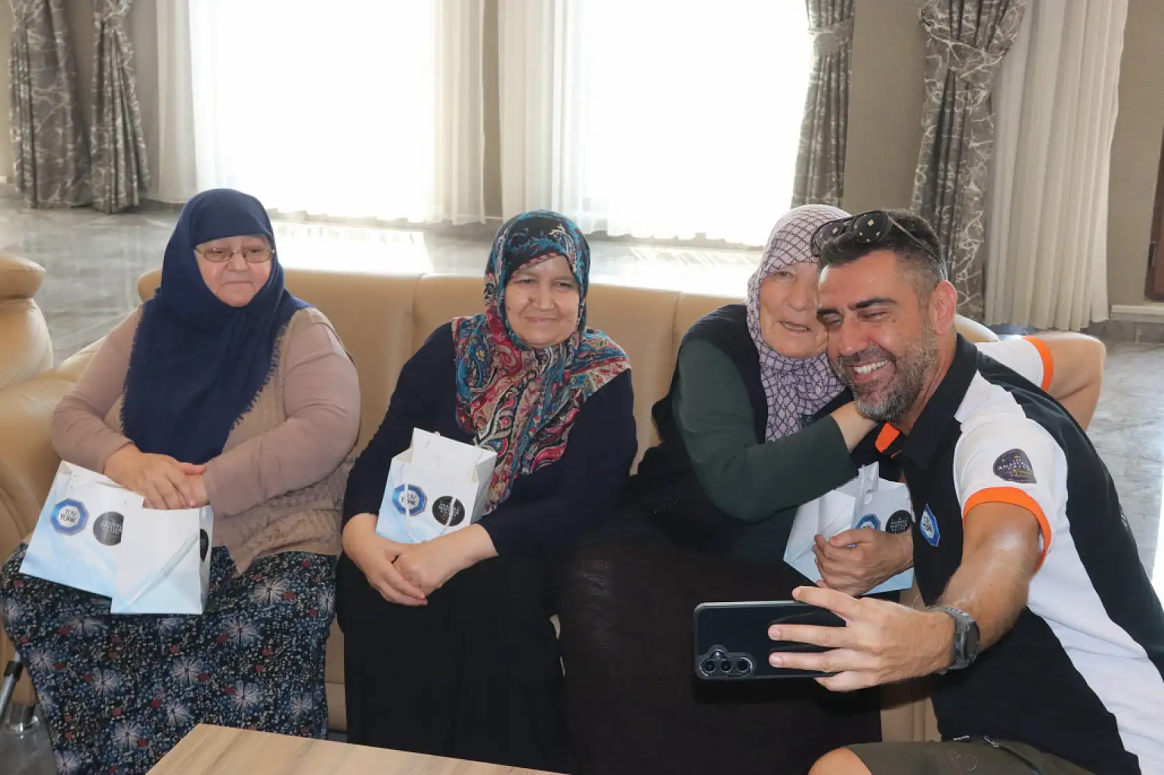 Konya'da huzurevi sakinlerine ralli heyecanı