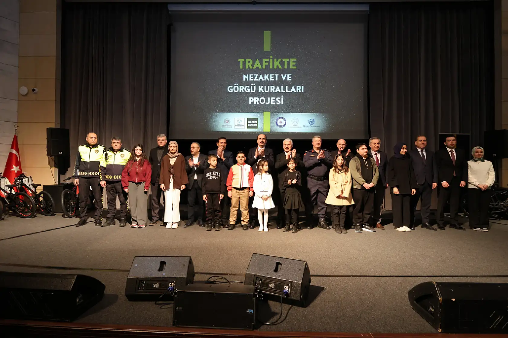 Trafikte saygı sanatla anlatıldı: Konya'da nezaket projesi ödüllendirildi