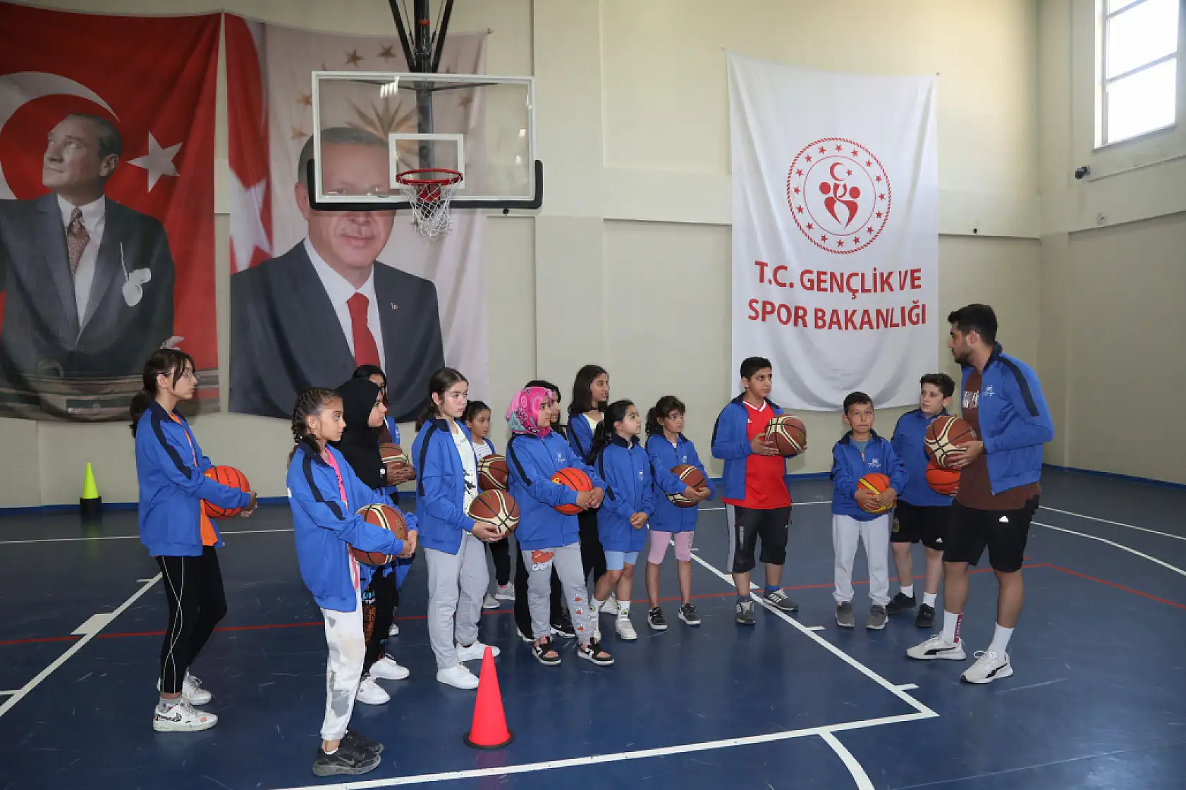 Başkan Altay: 28 ilçede yaz spor okullarına katılan öğrencilerimize başarılar diliyorum