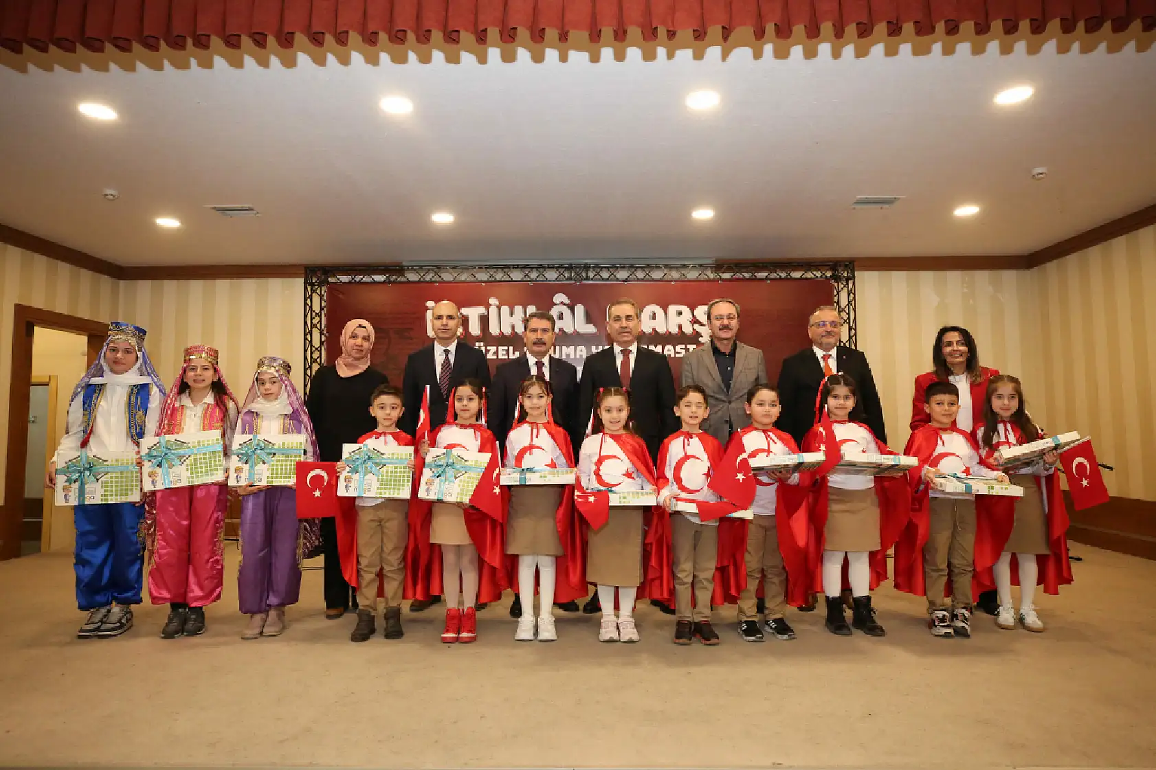 Konya'da minik seslerden büyük gurur: İstiklal Marşı yarışması