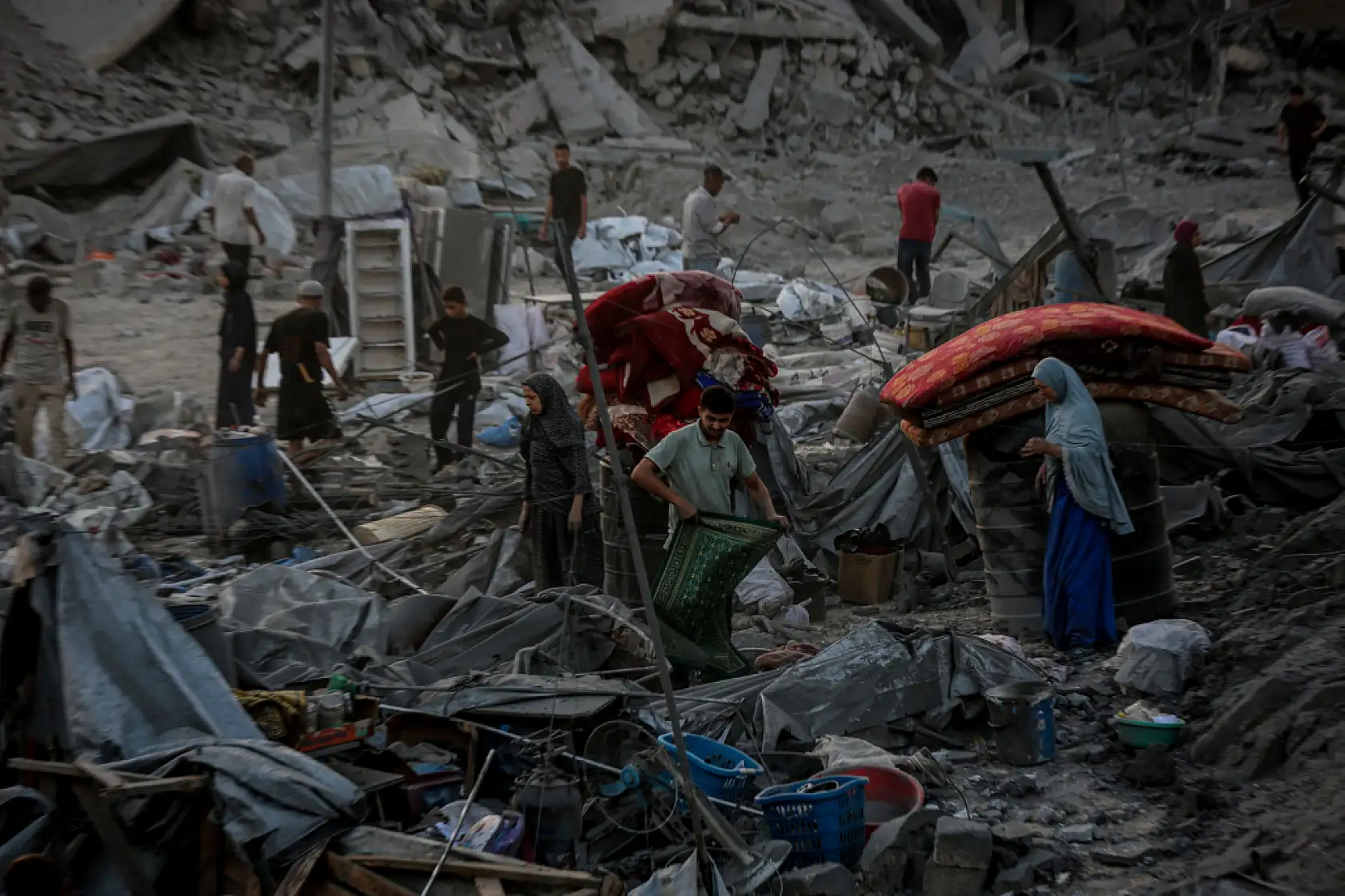Gazze Şeridi'ne yönelik saldırılar devam ediyor!