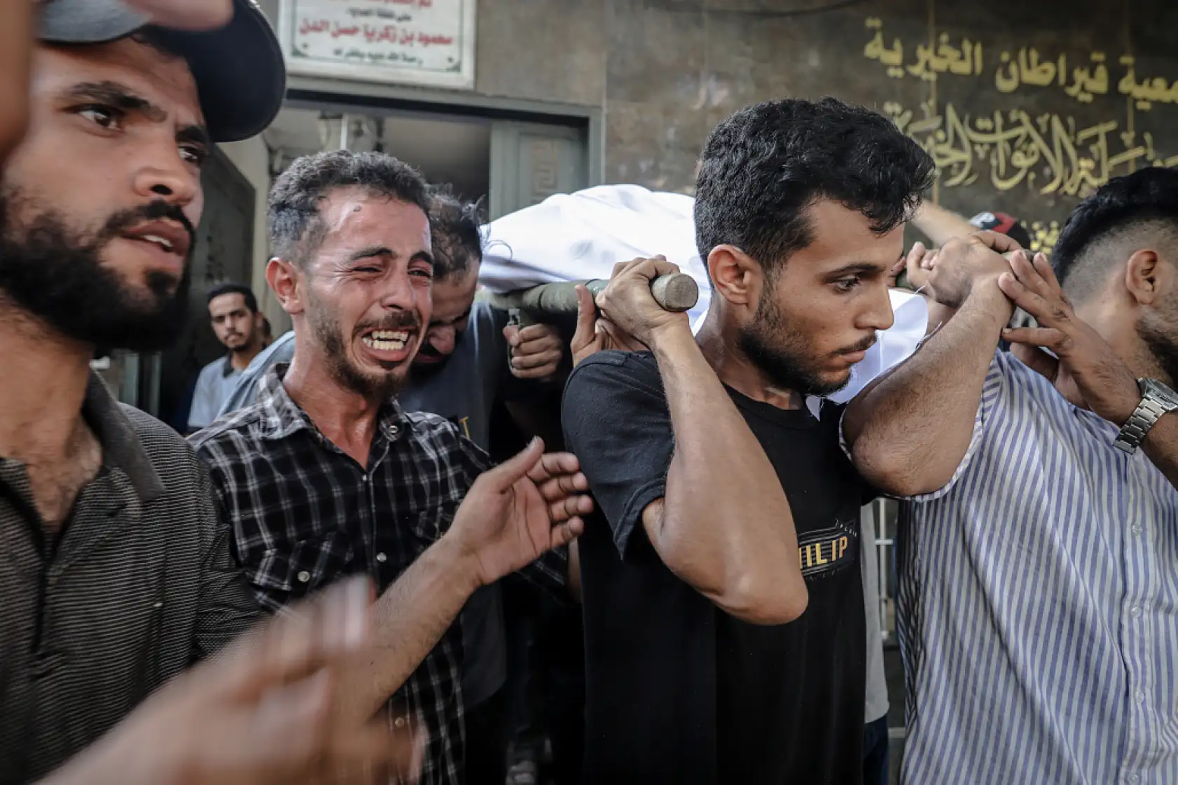 Gazze'ye yönelik saldırılar sürüyor!